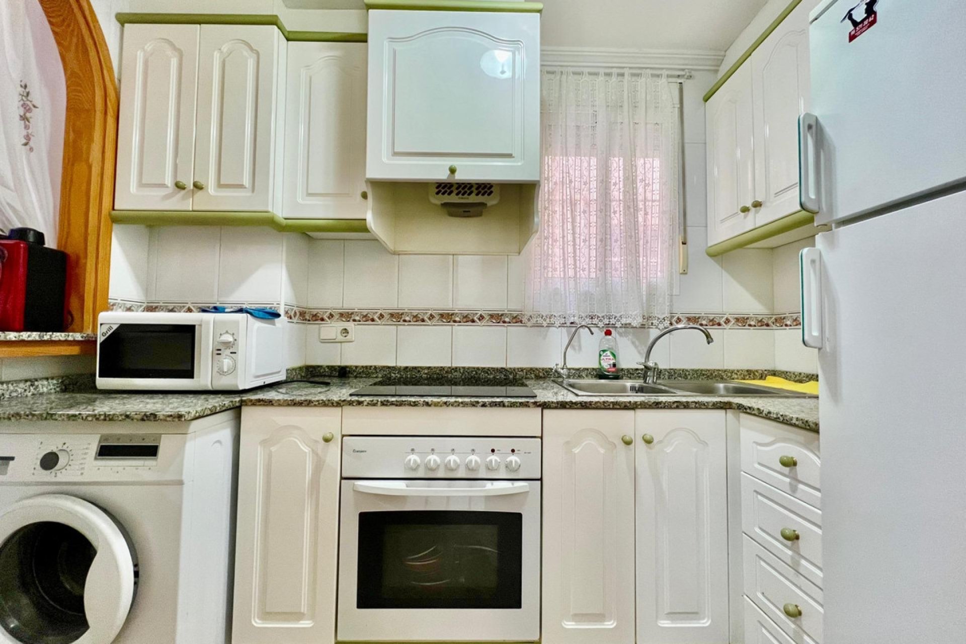 Reventa - Apartamento / piso -
Torrevieja - Torrevieja Centro