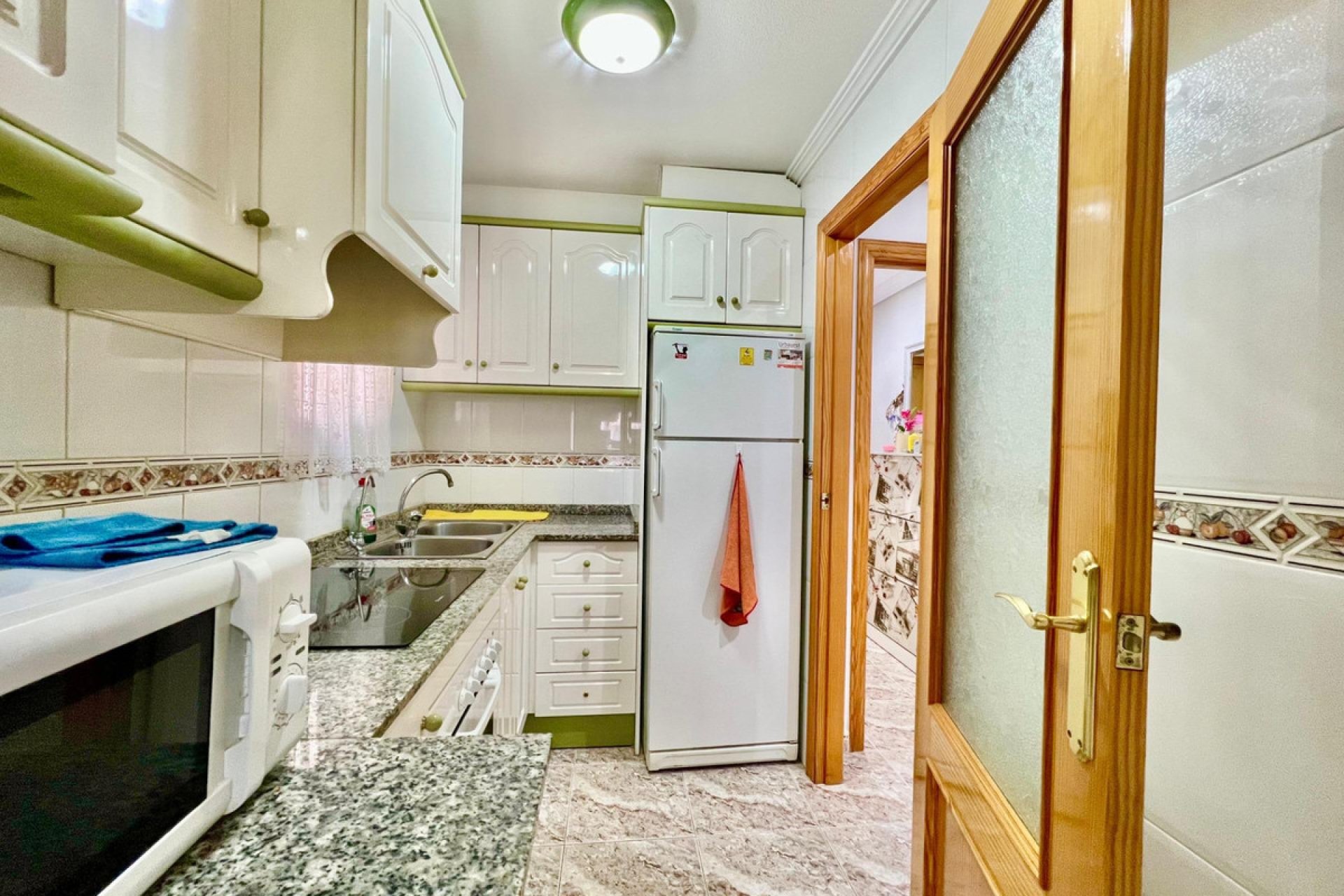 Reventa - Apartamento / piso -
Torrevieja - Torrevieja Centro