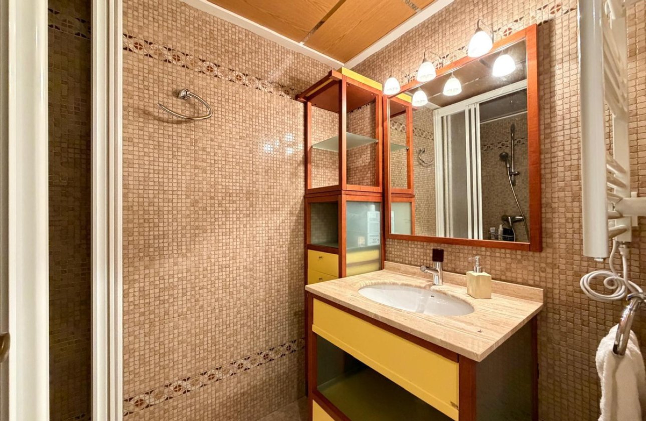 Reventa - Apartamento / piso -
Torrevieja - Torrevieja Centro