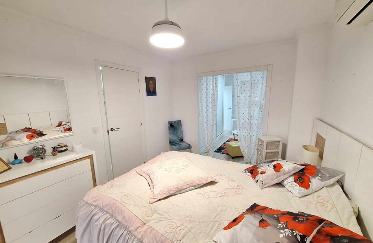 Reventa - Apartamento / piso -
Torrevieja - Torrevieja Centro