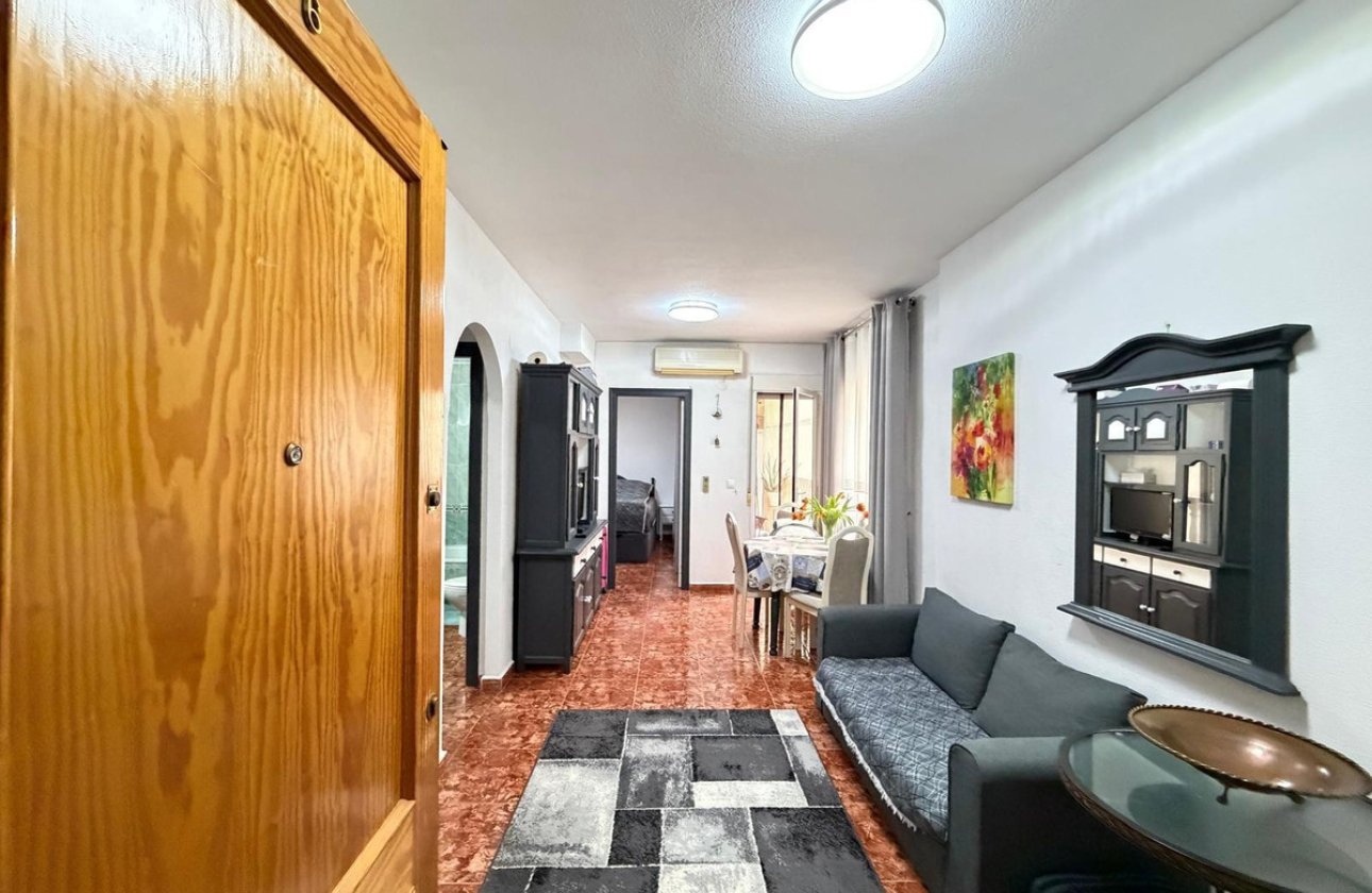 Reventa - Apartamento / piso -
Torrevieja - Torrevieja Centro