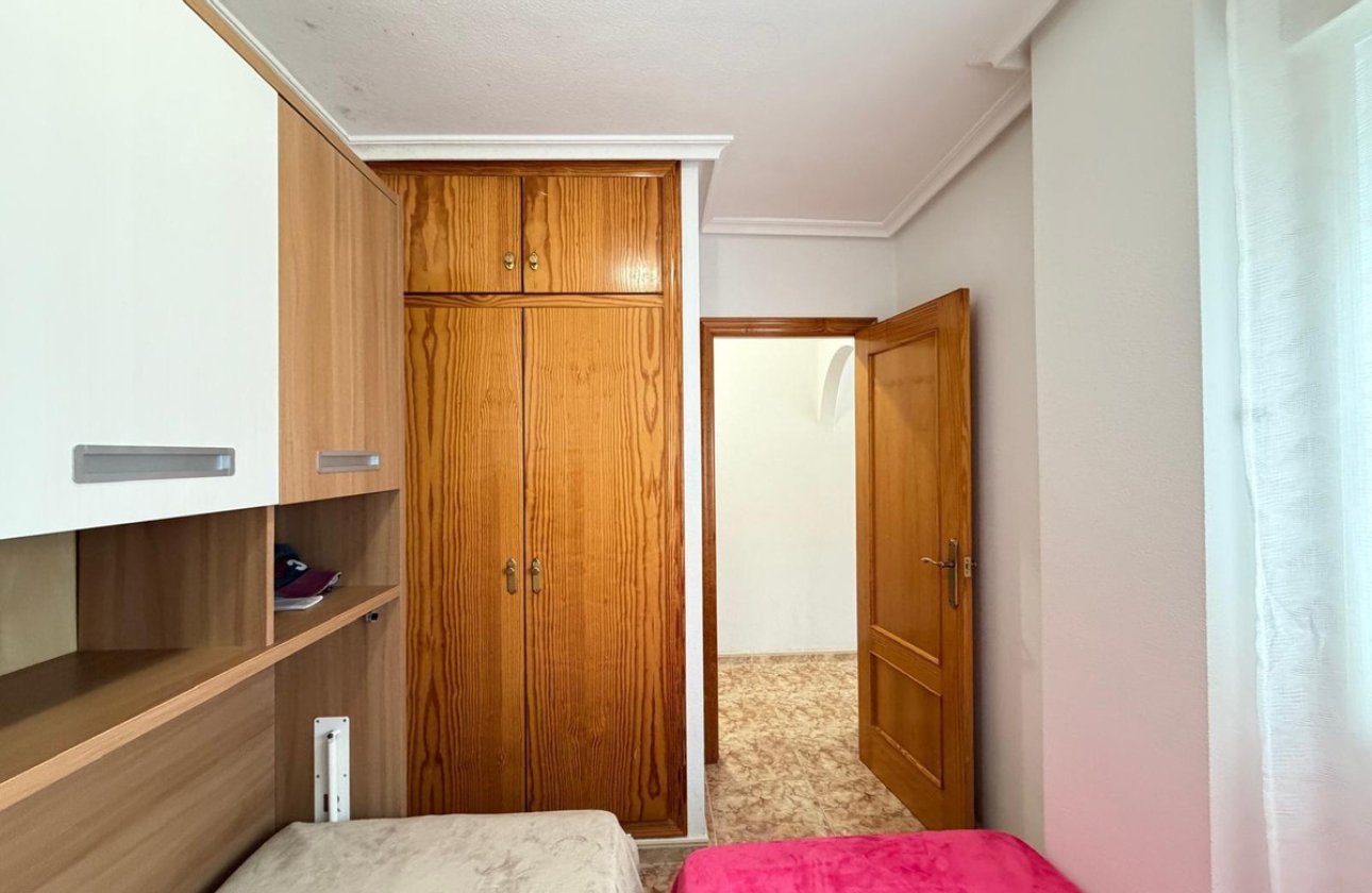 Reventa - Apartamento / piso -
Torrevieja - Torrevieja Centro