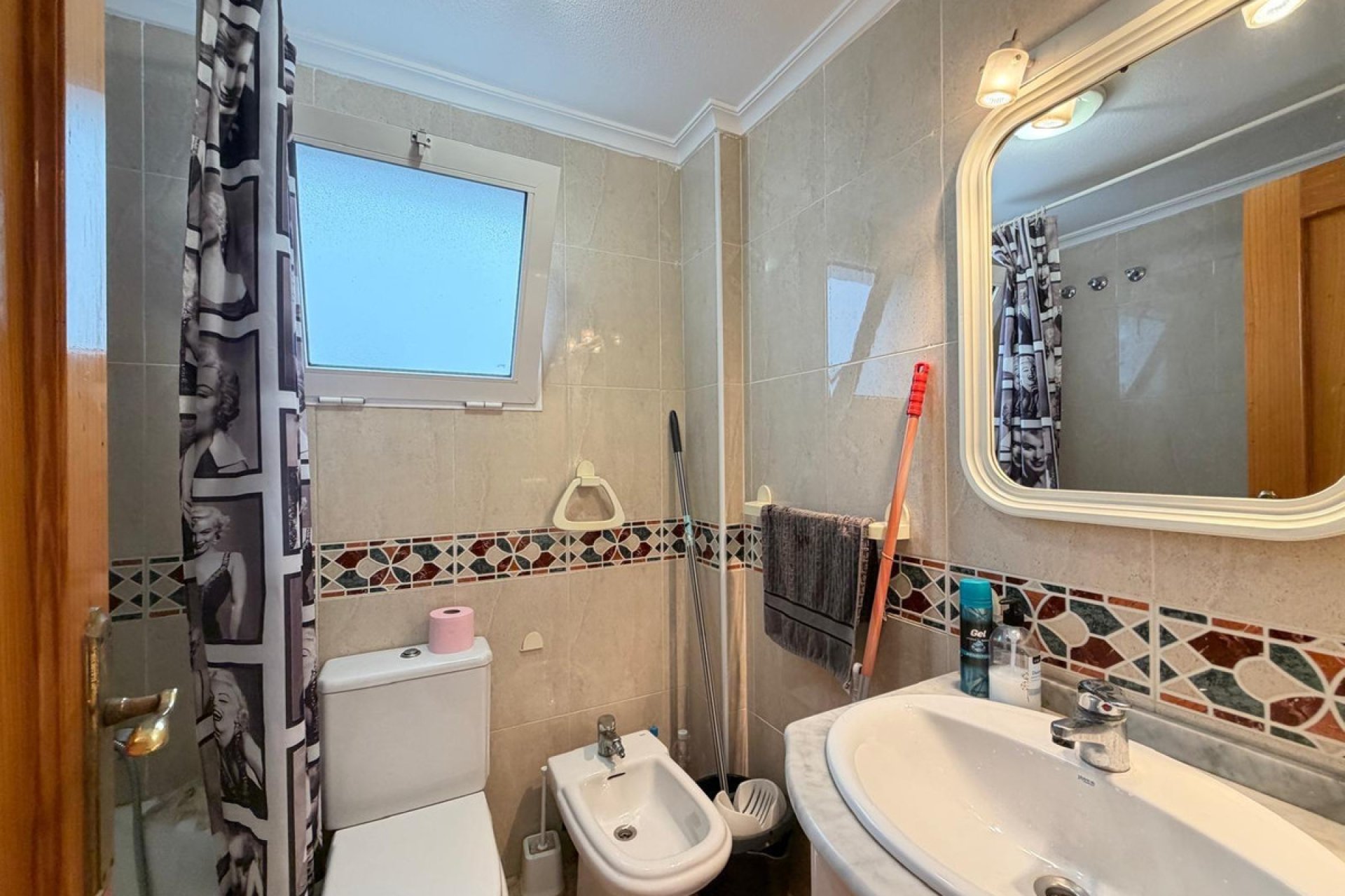 Reventa - Apartamento / piso -
Torrevieja - Torrevieja Centro