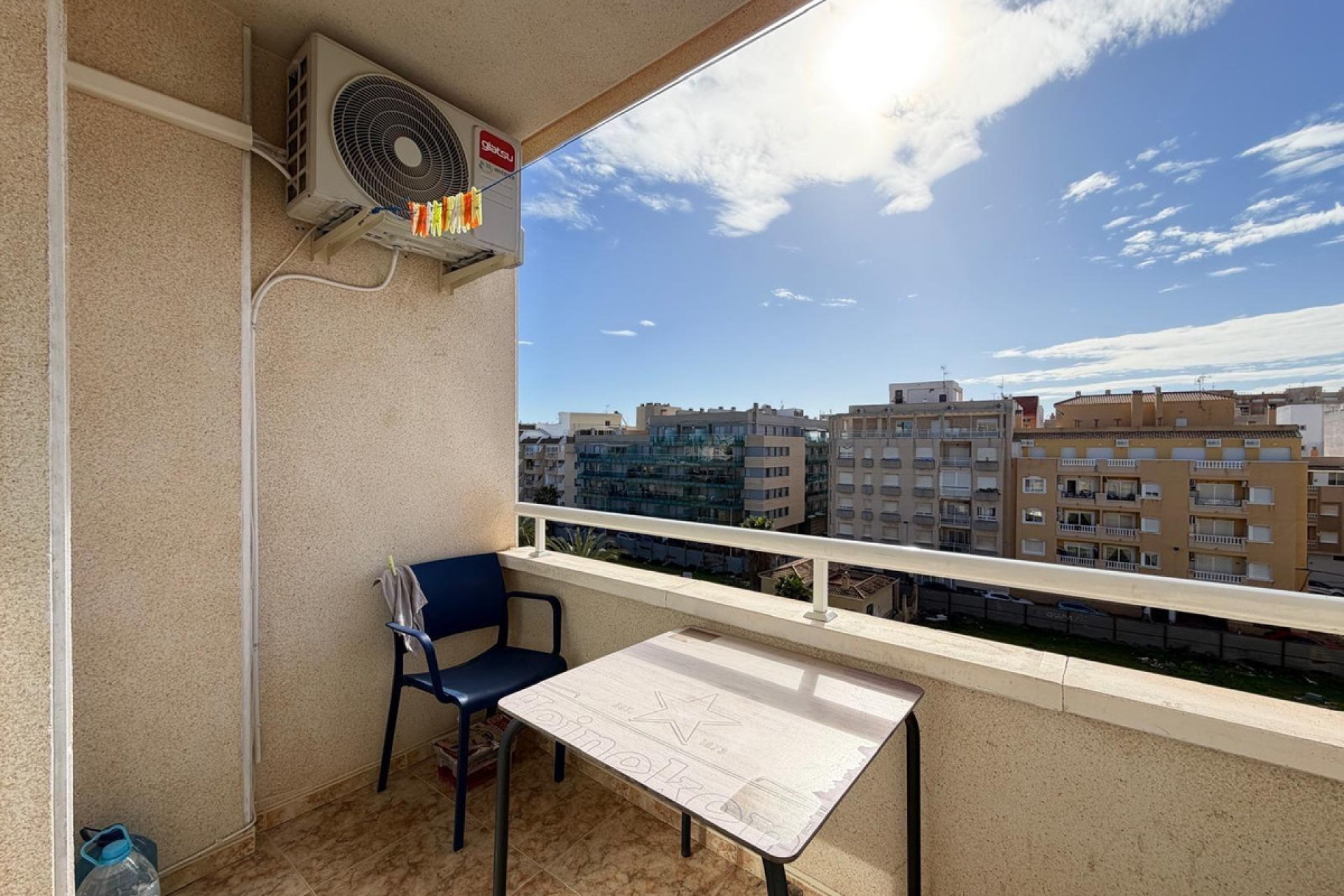 Reventa - Apartamento / piso -
Torrevieja - Torrevieja Centro