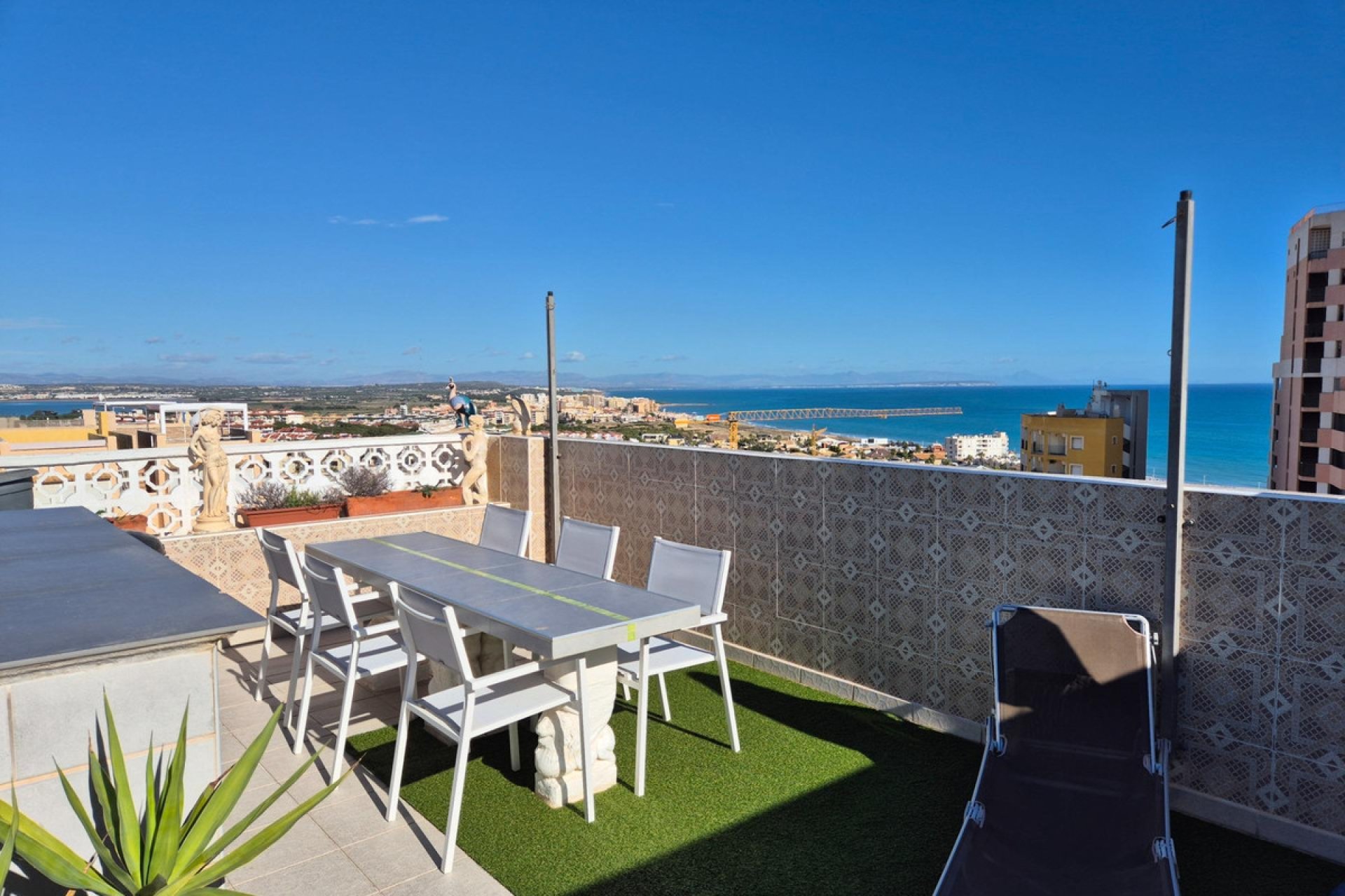 Reventa - Apartamento / piso -
Torrevieja - Torrevieja Centro