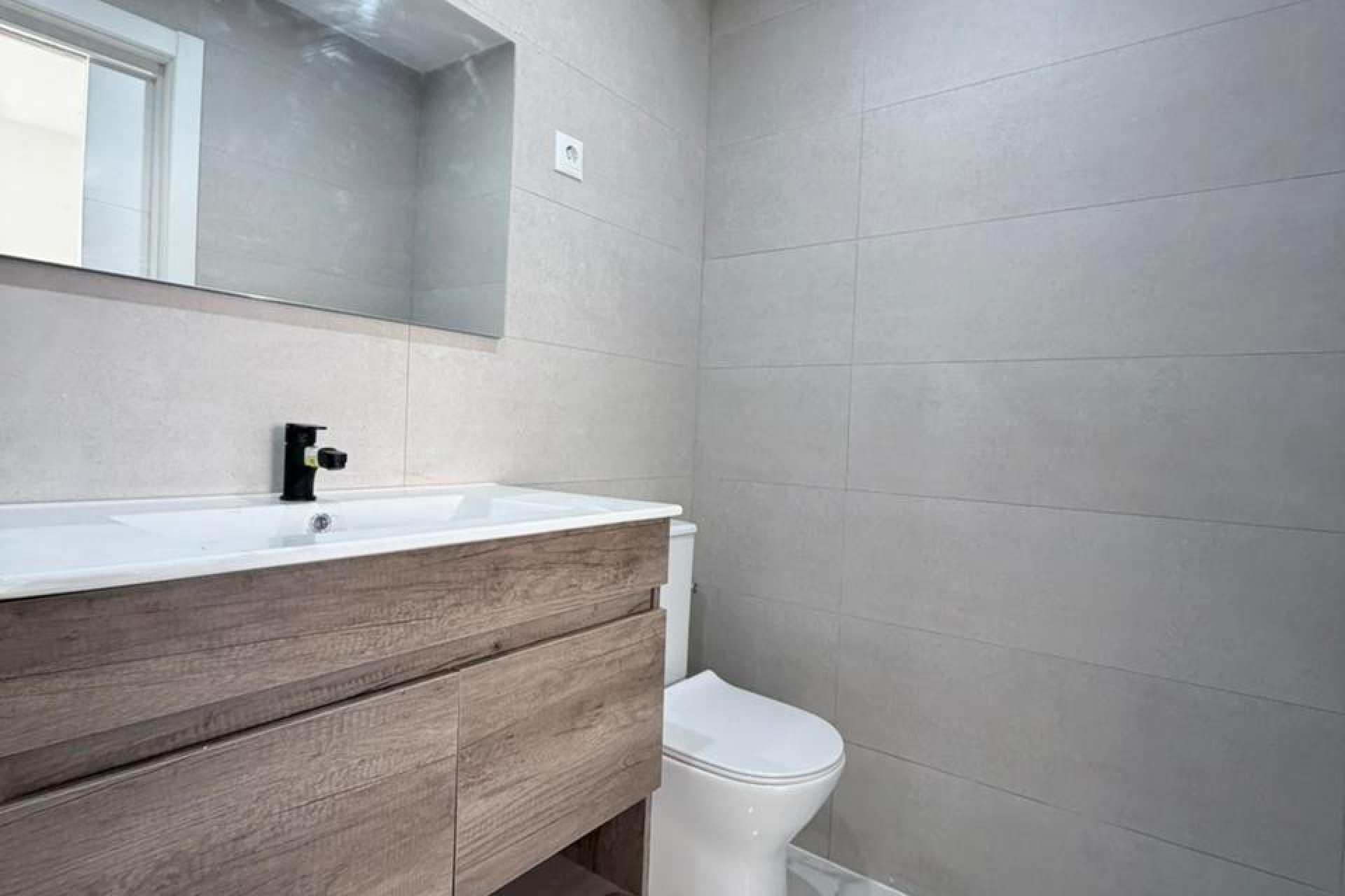 Reventa - Apartamento / piso -
Torrevieja - Torrevieja Centro