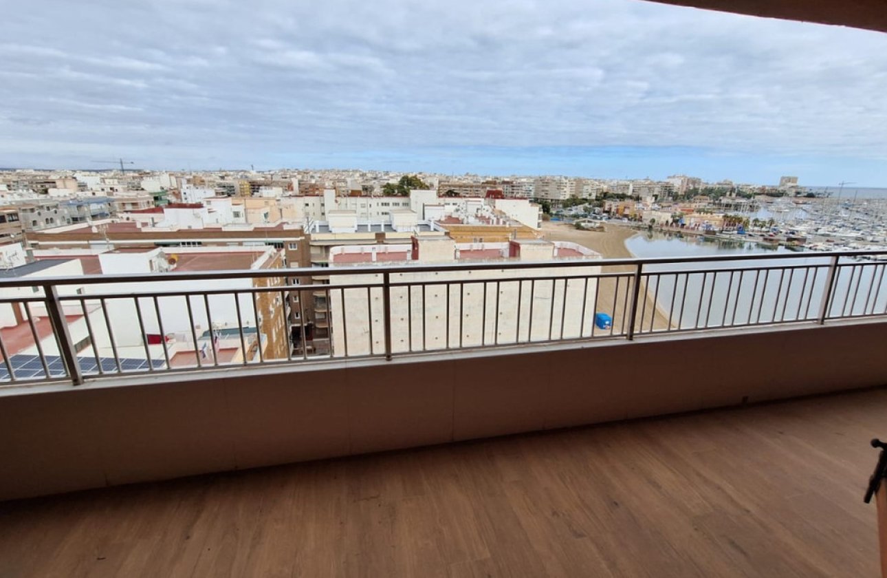 Reventa - Apartamento / piso -
Torrevieja - Torrevieja Centro