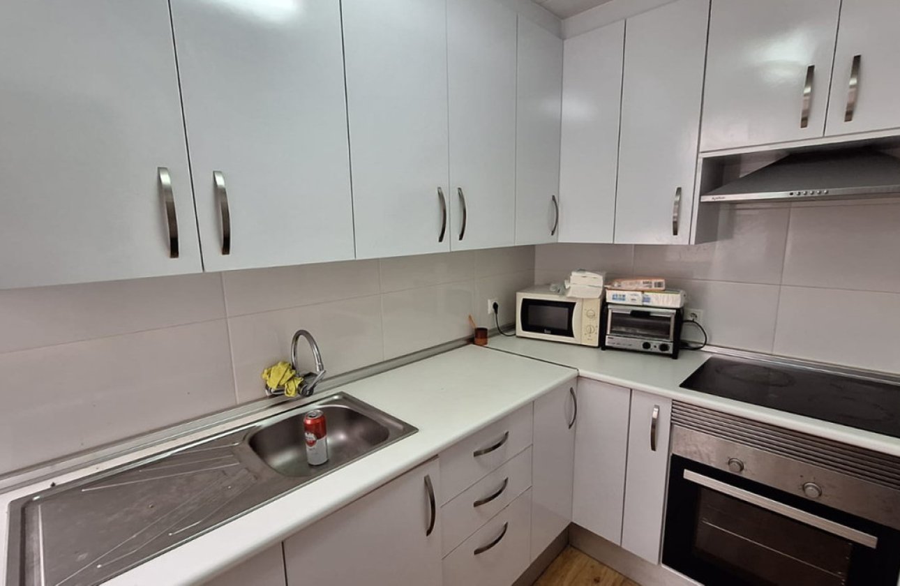 Reventa - Apartamento / piso -
Torrevieja - Torrevieja Centro