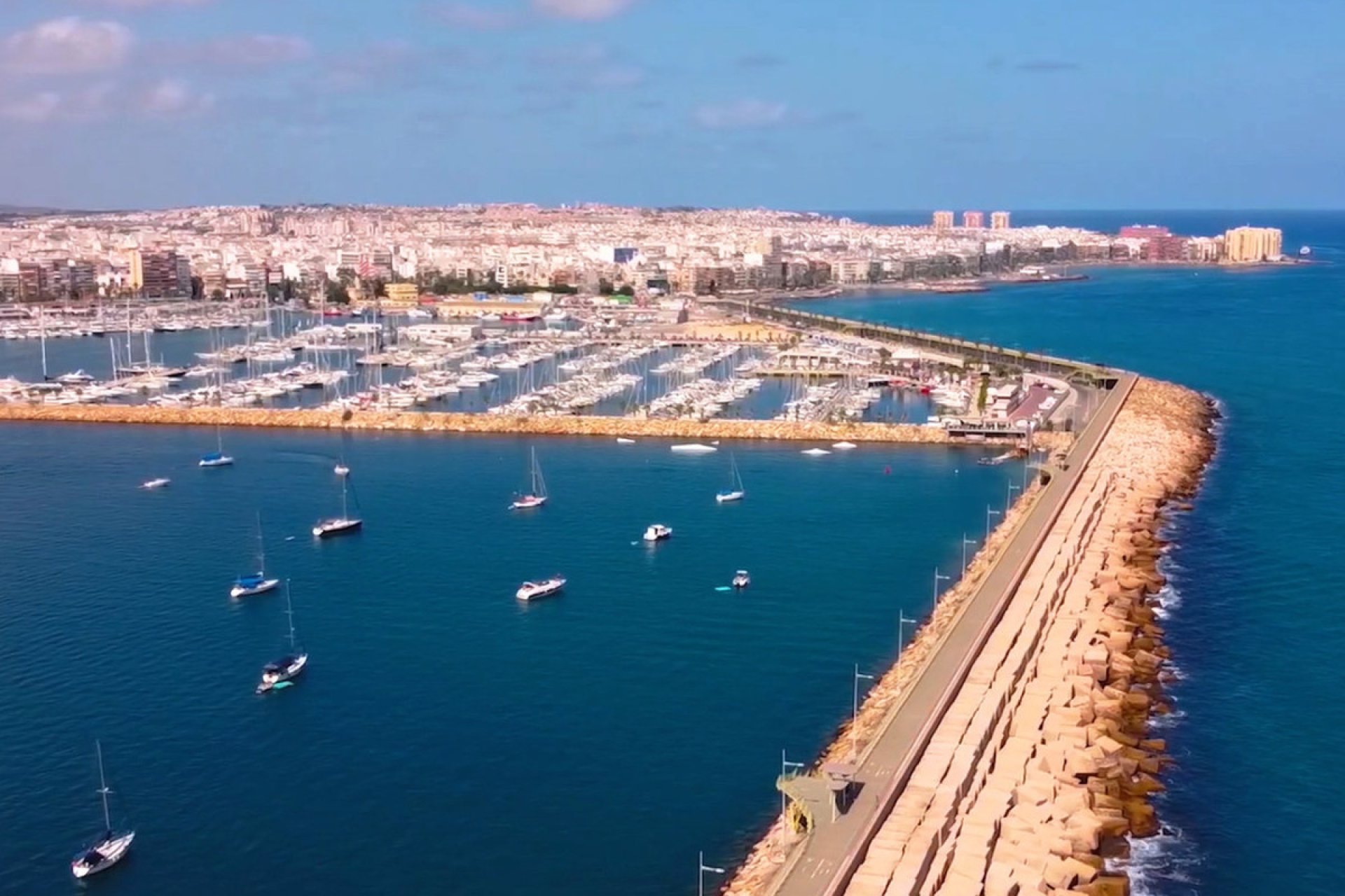 Reventa - Apartamento / piso -
Torrevieja - Torrevieja Centro