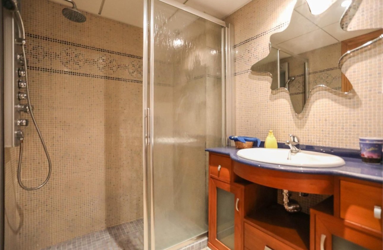 Reventa - Apartamento / piso -
Torrevieja - Torrevieja Centro