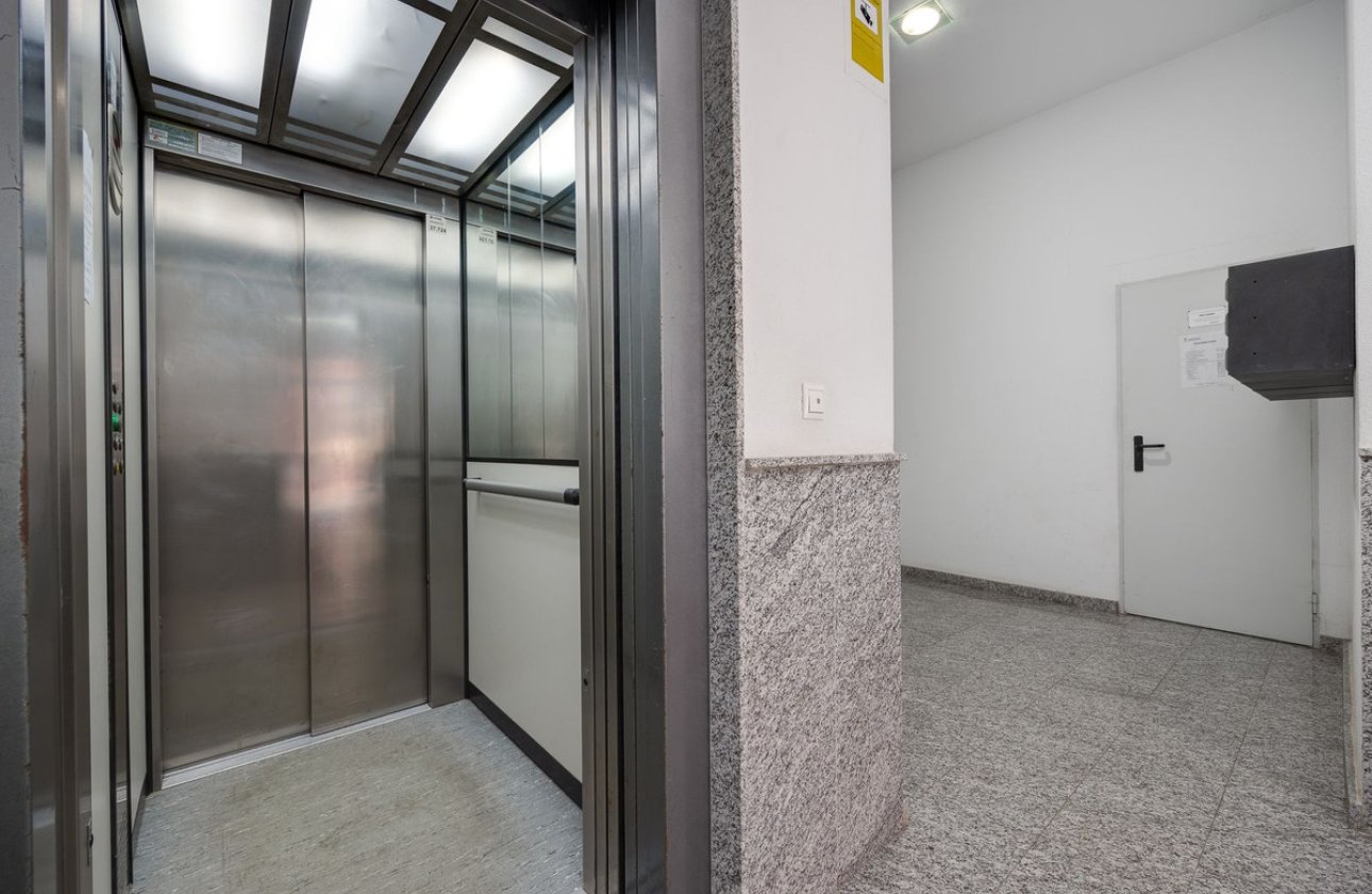 Reventa - Apartamento / piso -
Torrevieja - Torrevieja Centro