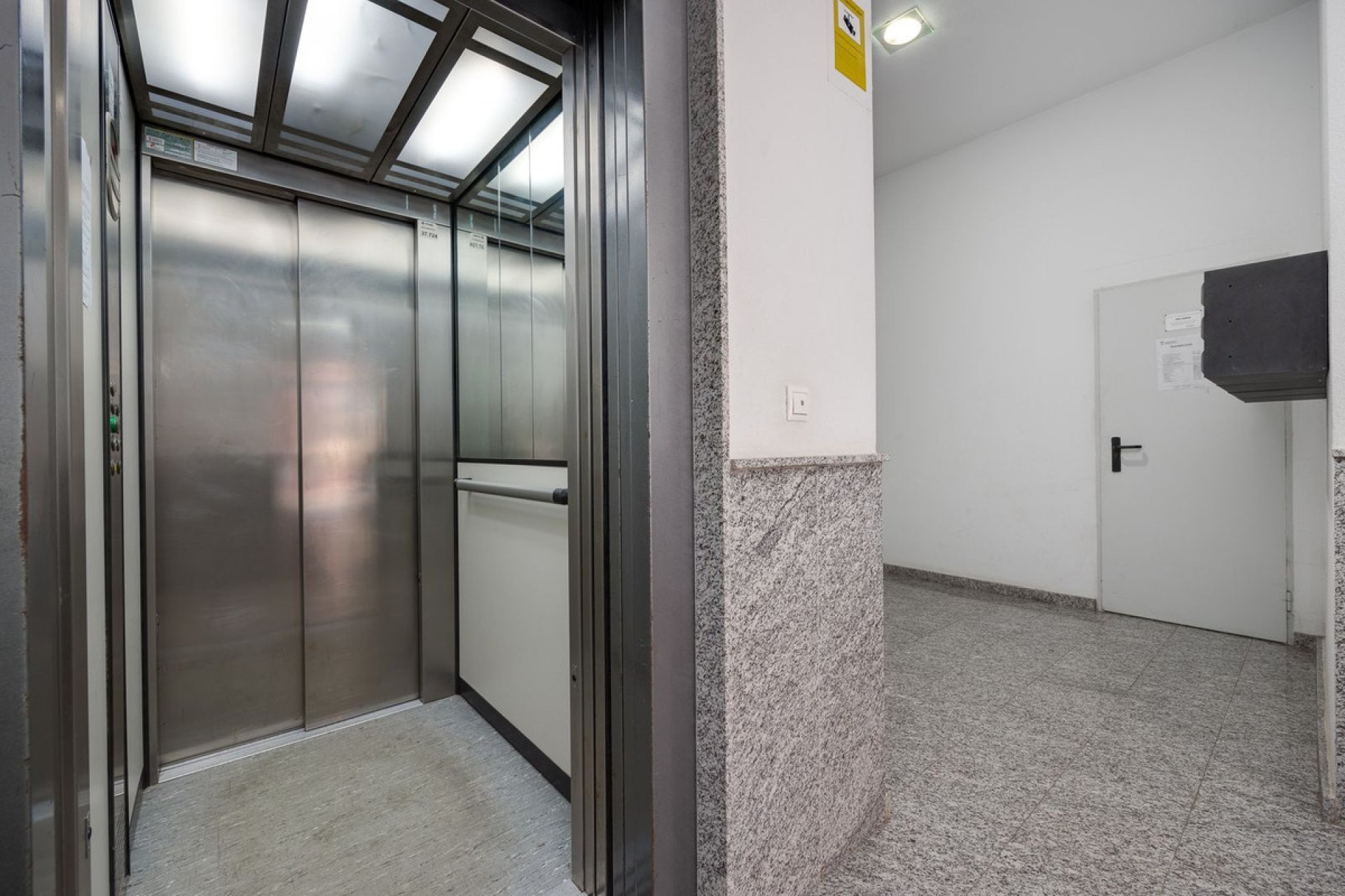 Reventa - Apartamento / piso -
Torrevieja - Torrevieja Centro