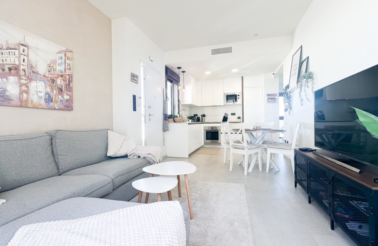 Reventa - Apartamento / piso -
Torrevieja - Torrevieja Centro