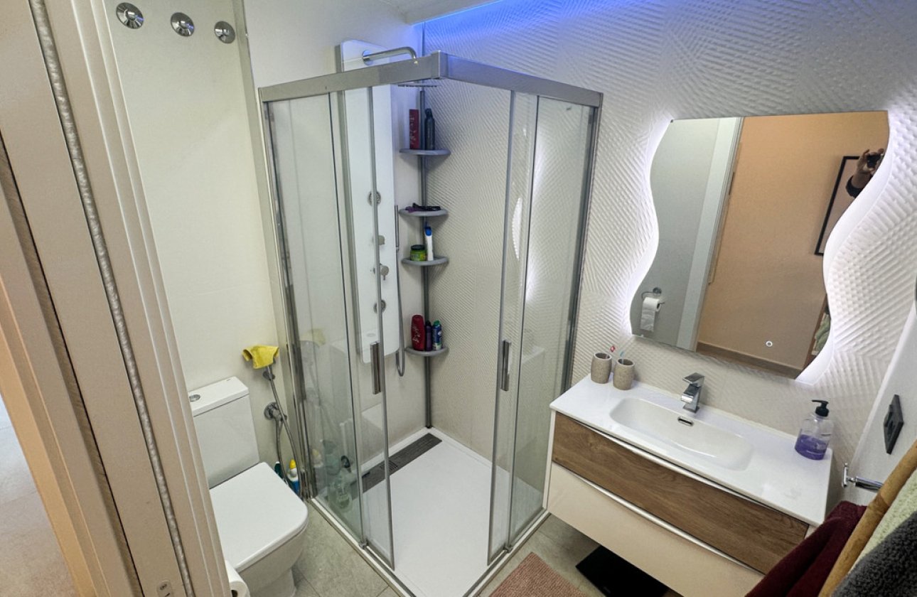 Reventa - Apartamento / piso -
Torrevieja - Torrevieja Centro