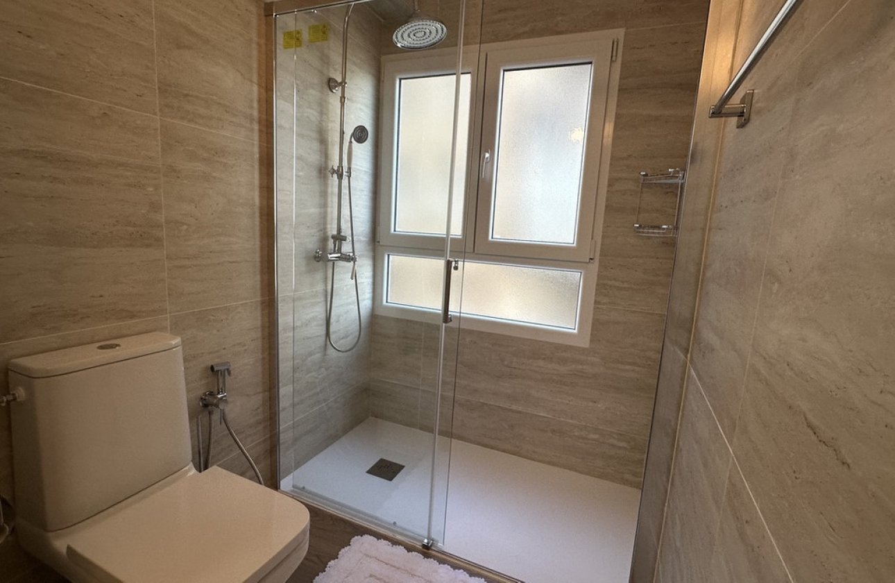 Reventa - Apartamento / piso -
Torrevieja - Torrevieja Centro