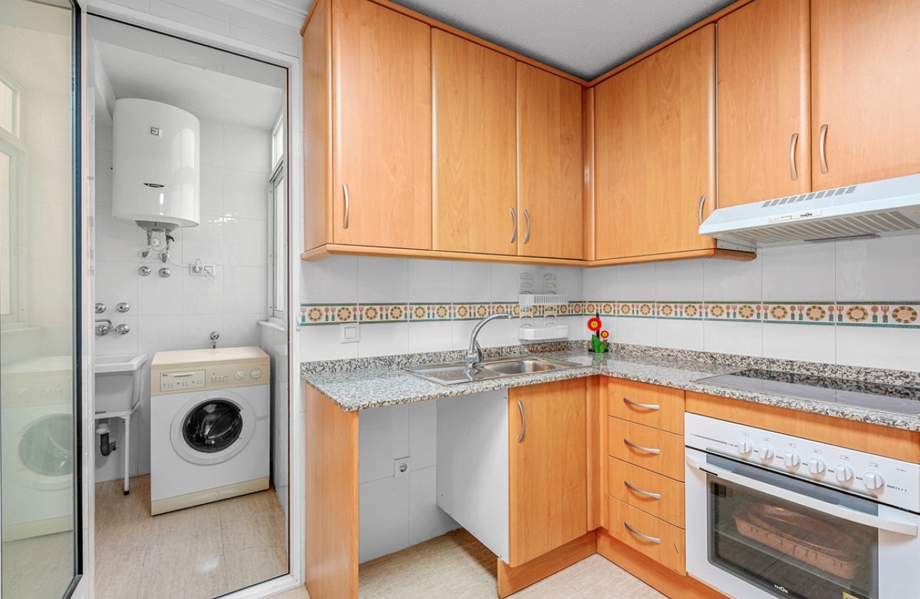Reventa - Apartamento / piso -
Torrevieja - Torrevieja Centro