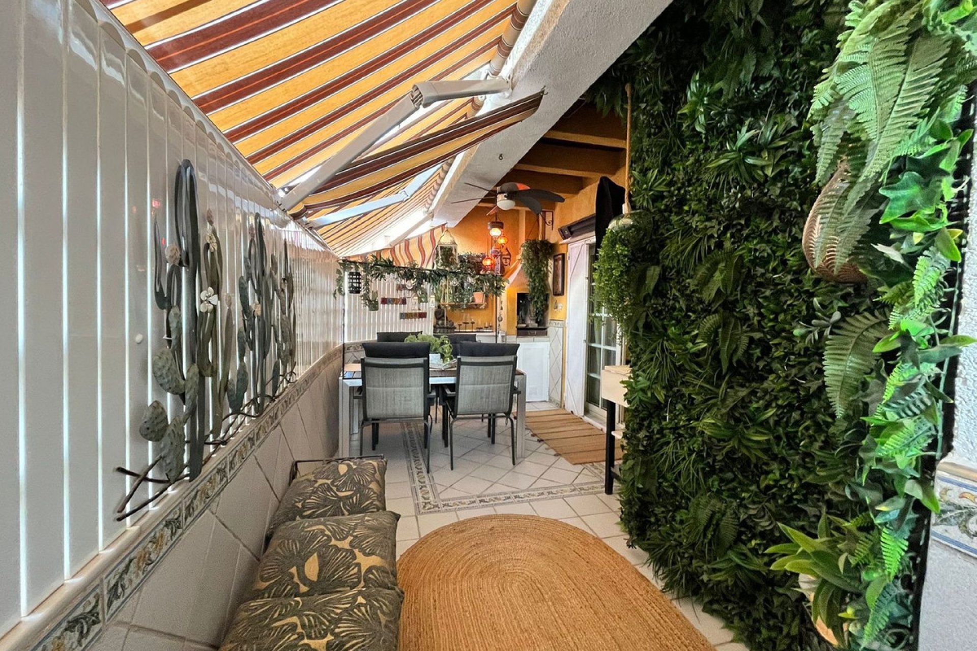 Reventa - Apartamento / piso -
Torrevieja - Torrevieja Centro