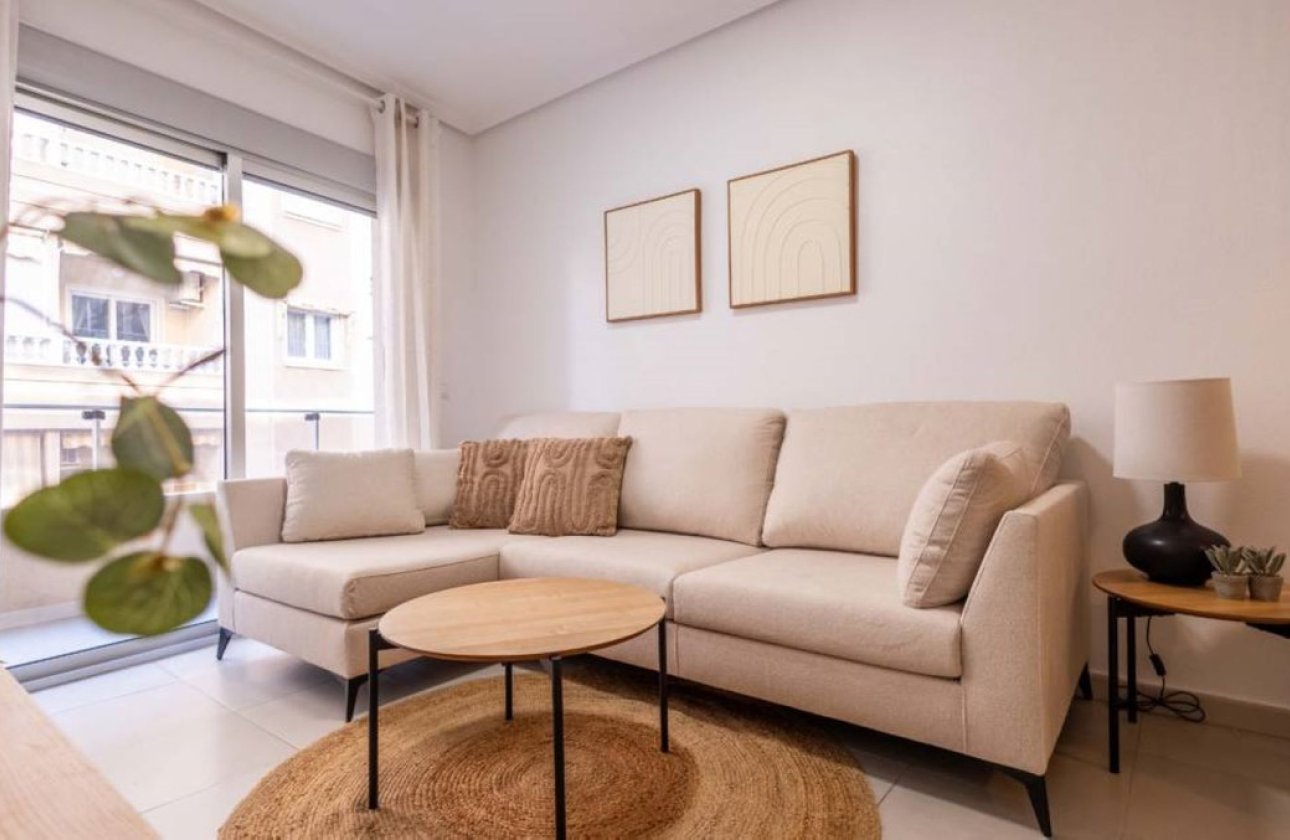 Reventa - Apartamento / piso -
Torrevieja - Torrevieja Centro