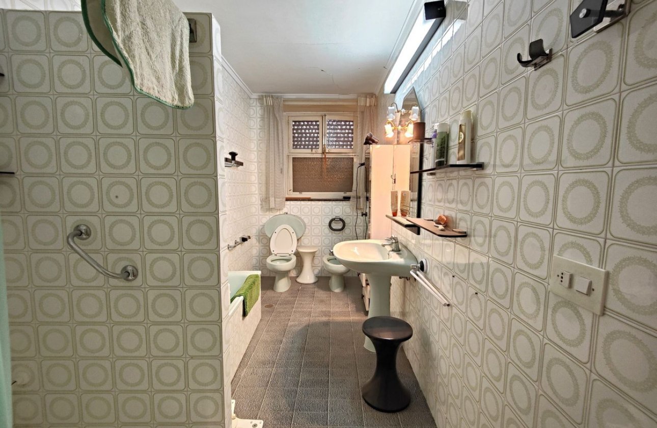 Reventa - Apartamento / piso -
Torrevieja - Torrevieja Centro