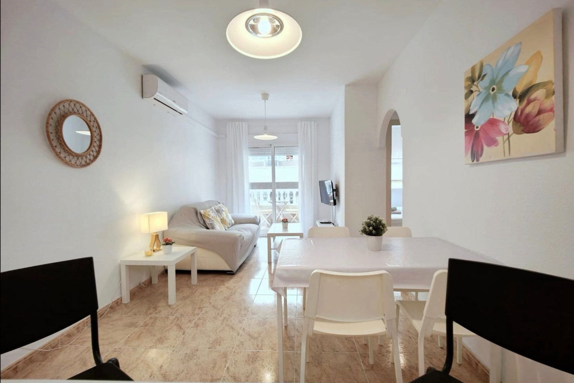 Reventa - Apartamento / piso -
Torrevieja - Torrevieja Centro