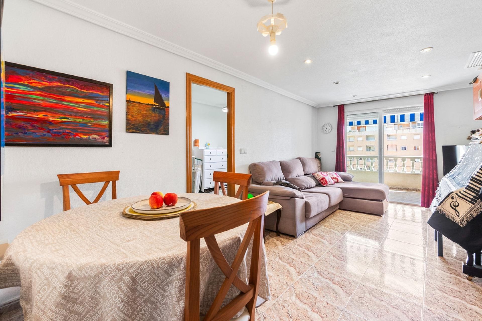 Reventa - Apartamento / piso -
Torrevieja - Torrevieja Centro