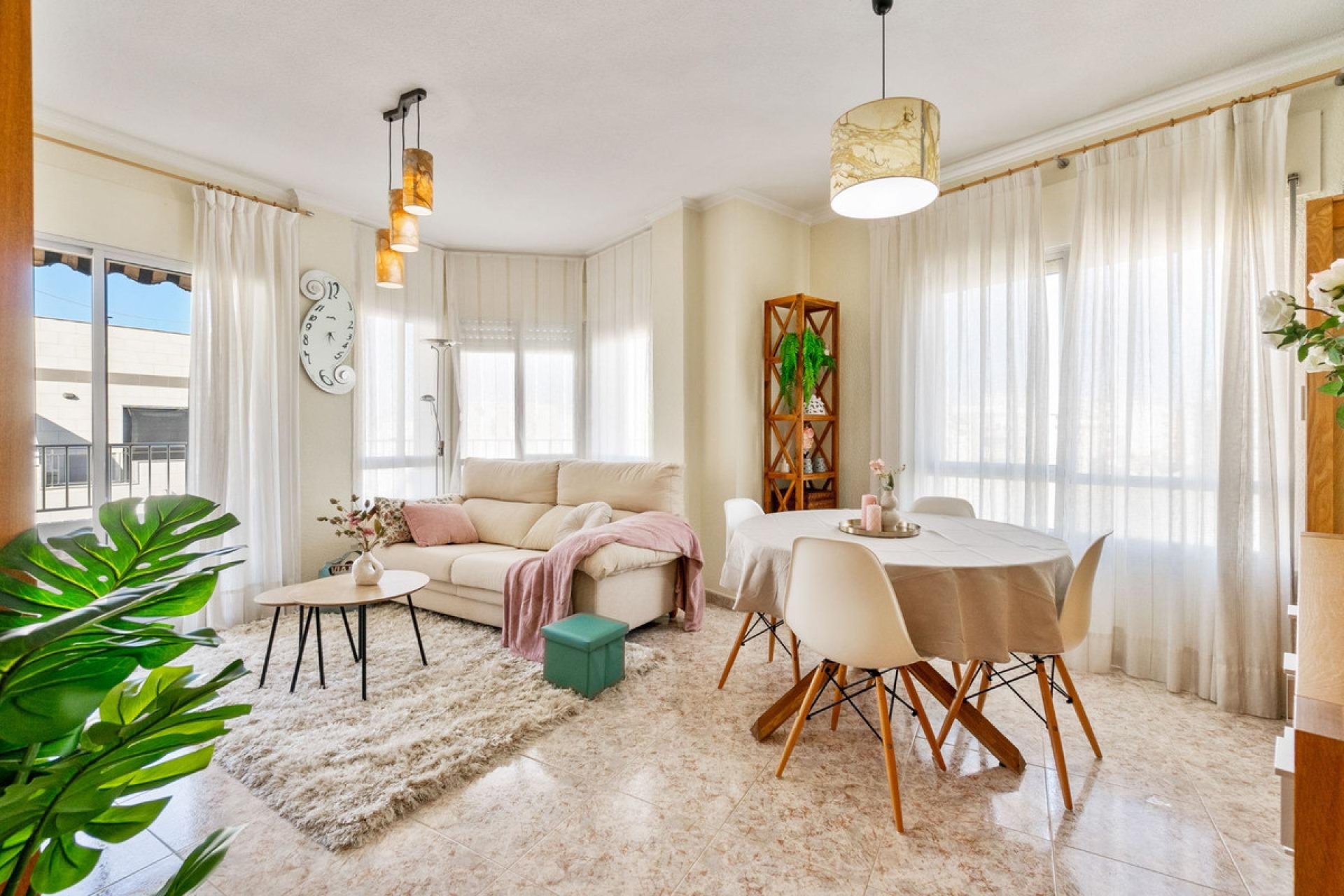 Reventa - Apartamento / piso -
Torrevieja - Torrevieja Centro