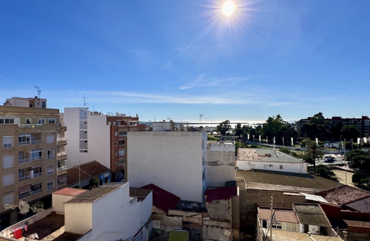 Reventa - Apartamento / piso -
Torrevieja - Torrevieja Centro