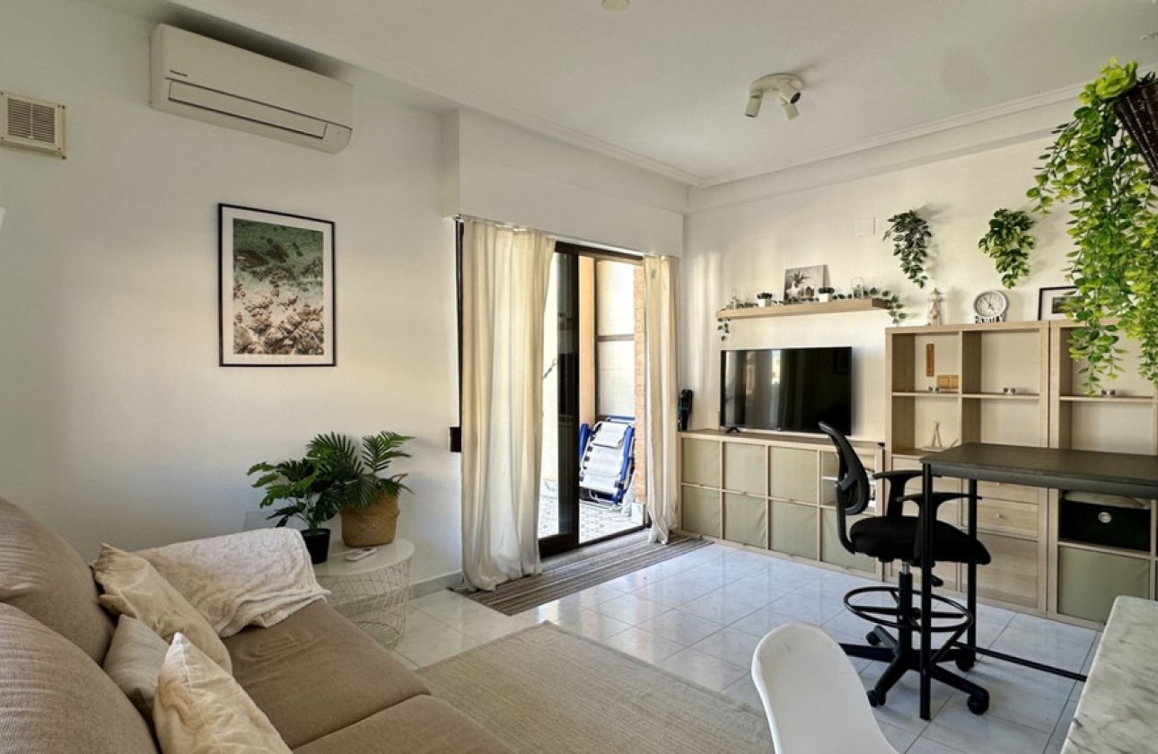 Reventa - Apartamento / piso -
Torrevieja - Torrevieja Centro