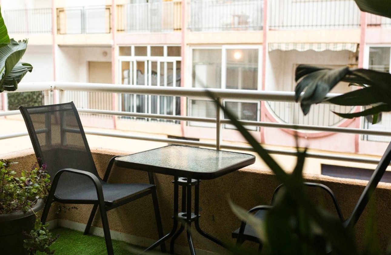 Reventa - Apartamento / piso -
Torrevieja - Torrevieja Centro