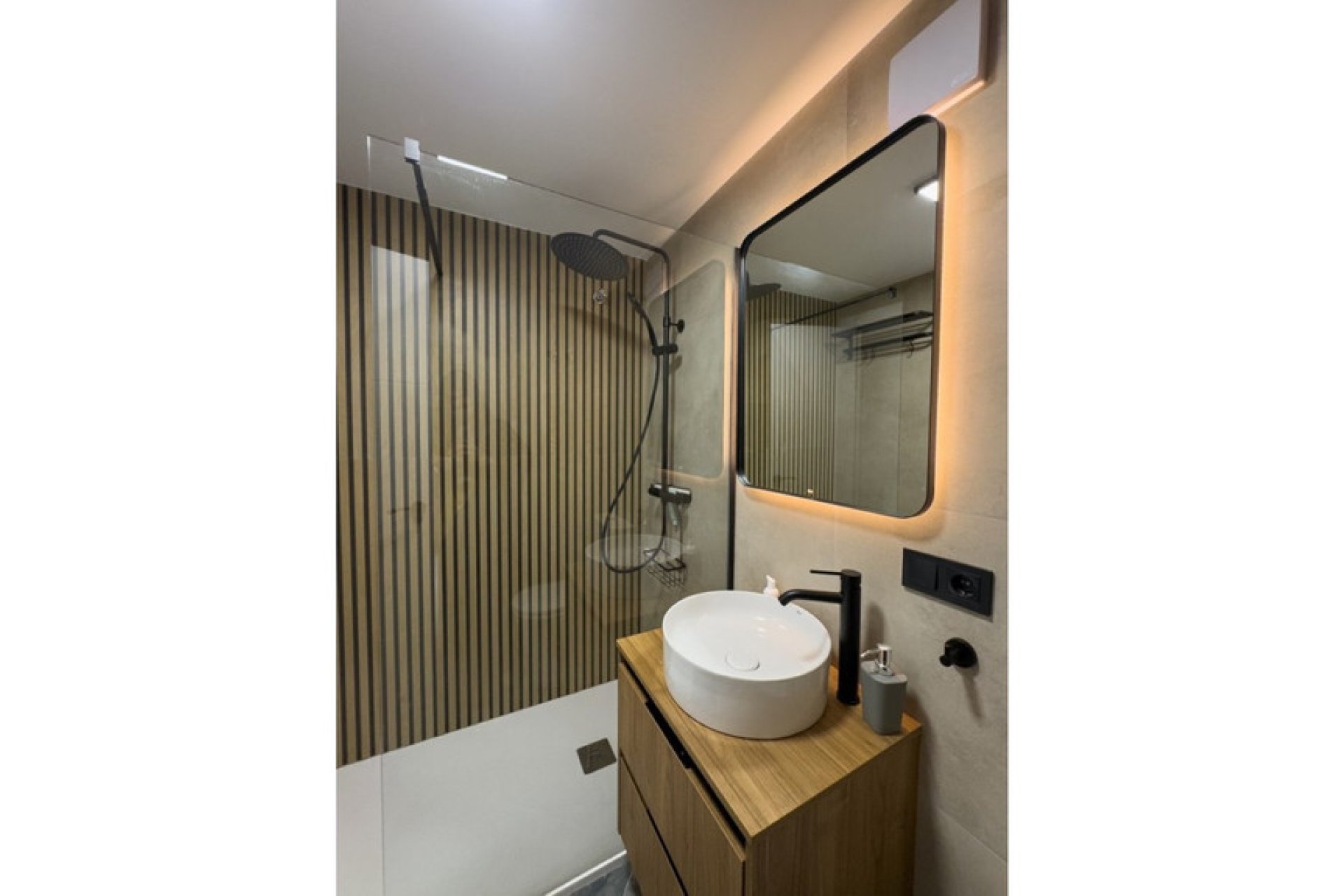 Reventa - Apartamento / piso -
Torrevieja - Torrevieja Centro