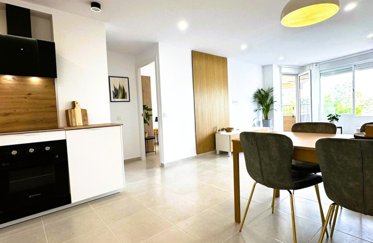 Reventa - Apartamento / piso -
Torrevieja - Torrevieja Centro