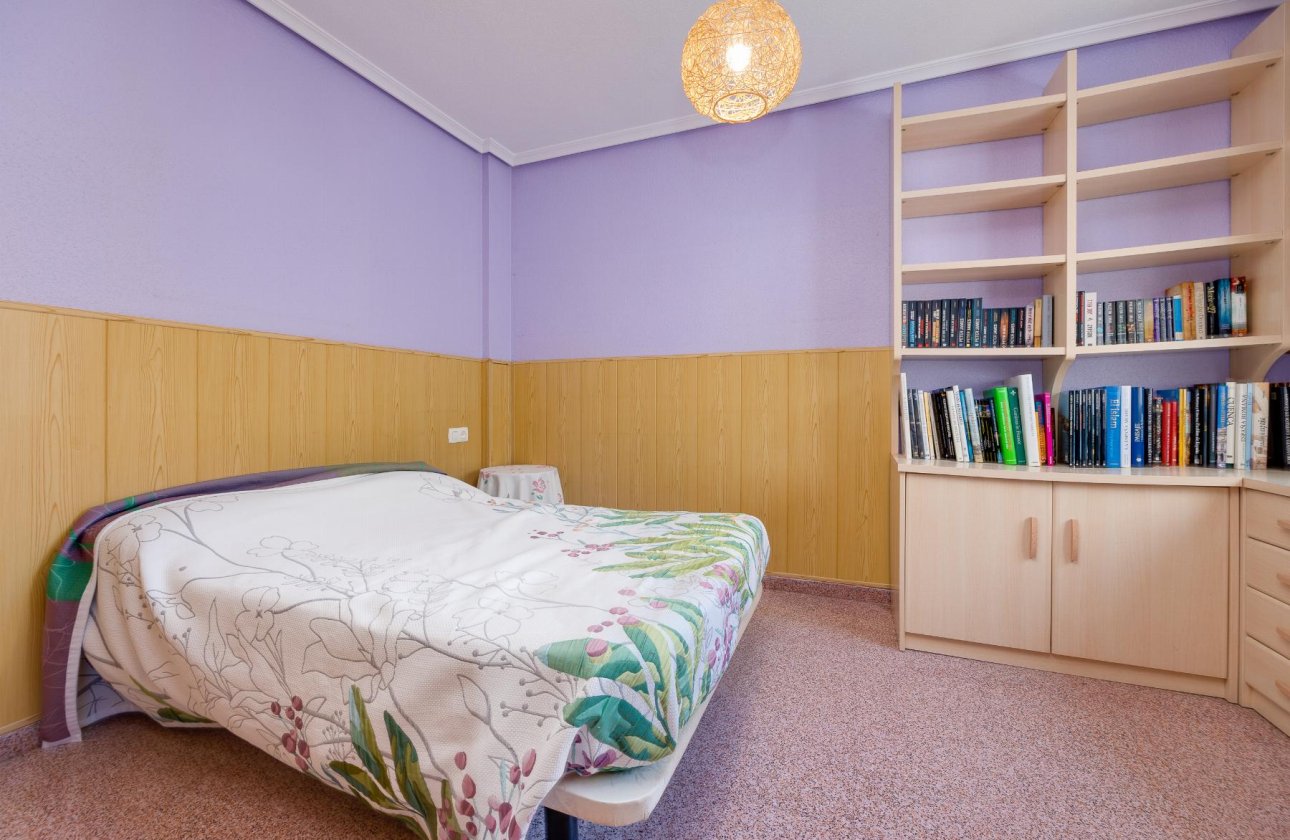 Reventa - Apartamento -
Torrevieja - Parque de Las Naciones