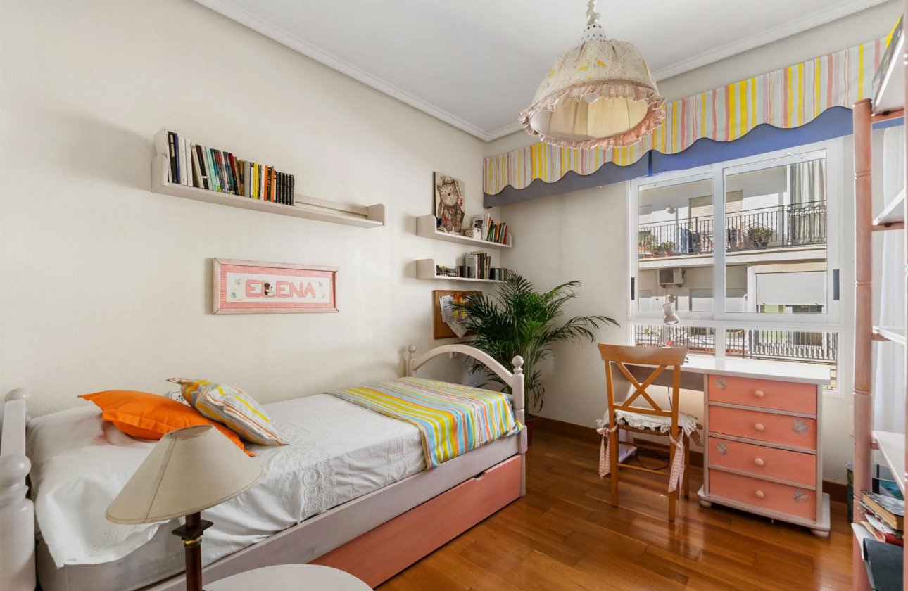 Reventa - Apartamento -
Torrevieja - Piscinas naturales