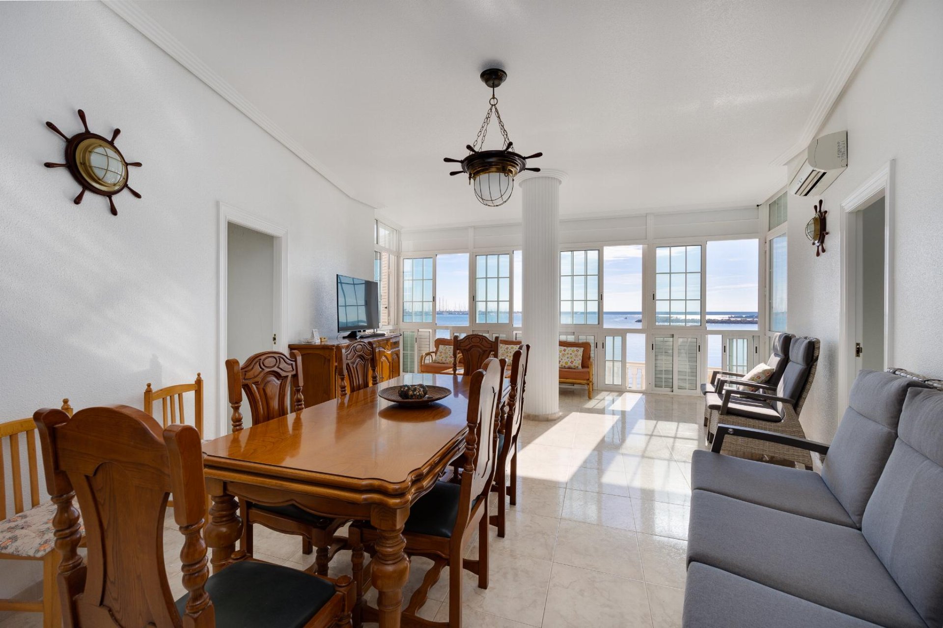 Reventa - Apartamento -
Torrevieja - Playa del Acequión