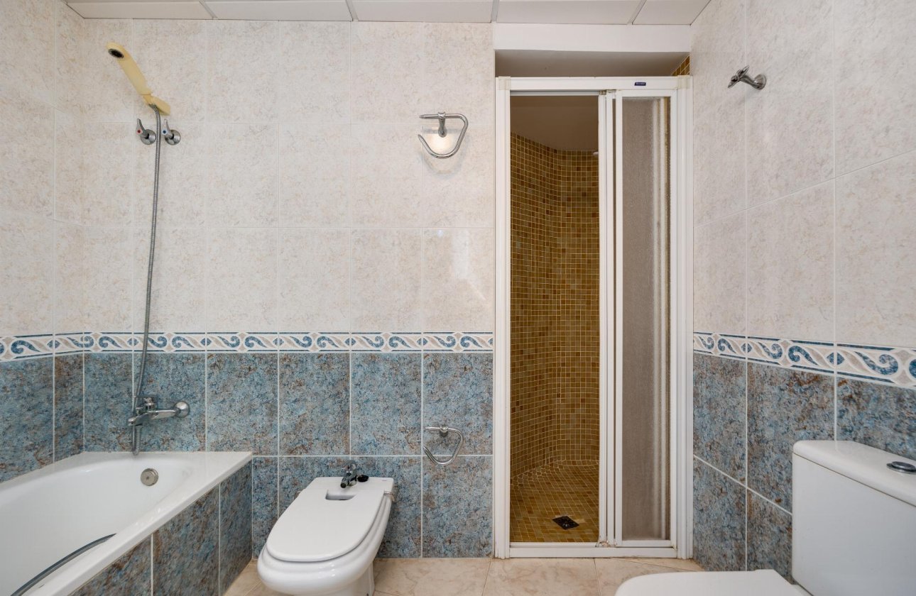 Reventa - Apartamento -
Torrevieja - Playa del Acequión