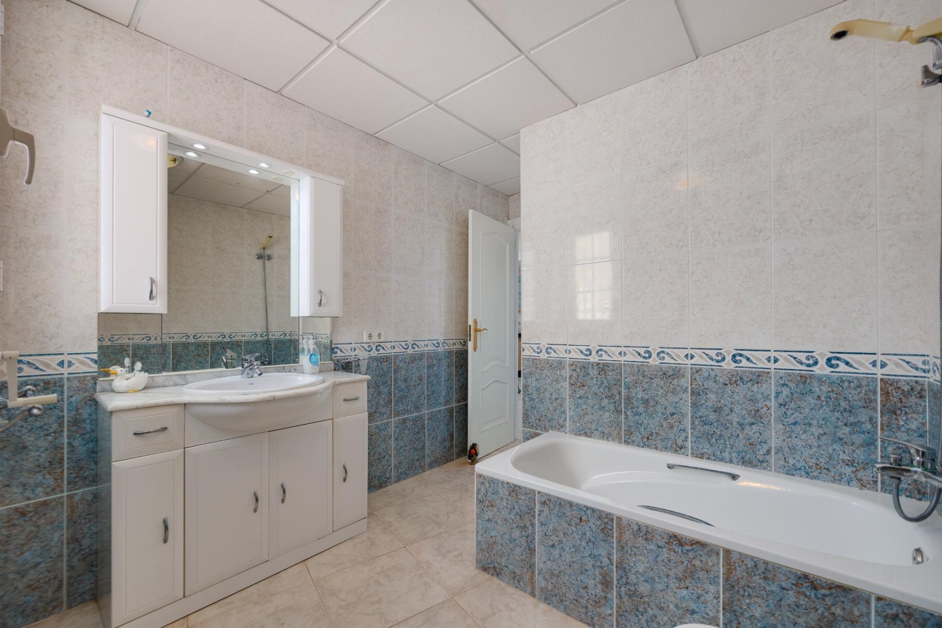 Reventa - Apartamento -
Torrevieja - Playa del Acequión