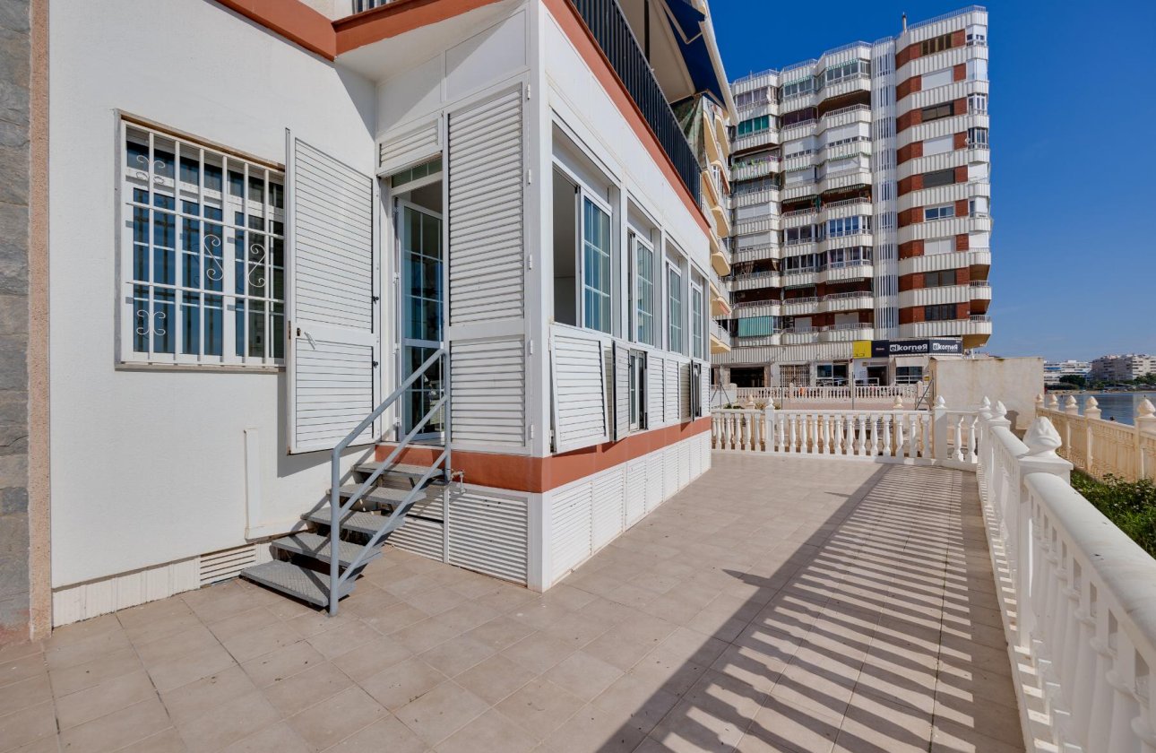 Reventa - Apartamento -
Torrevieja - Playa del Acequión