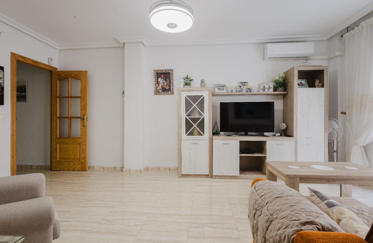 Reventa - Apartamento -
Torrevieja - Playa del Acequión