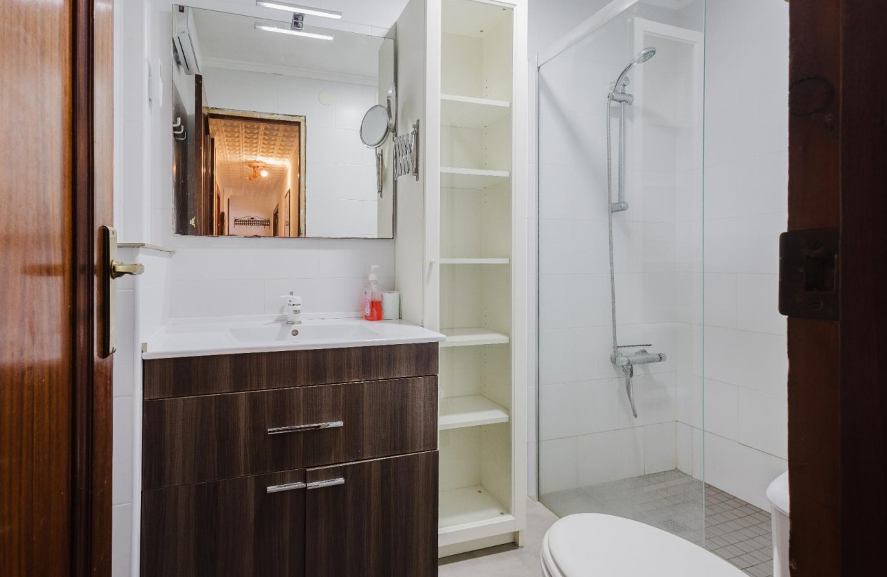 Reventa - Apartamento -
Torrevieja - Playa del Acequión