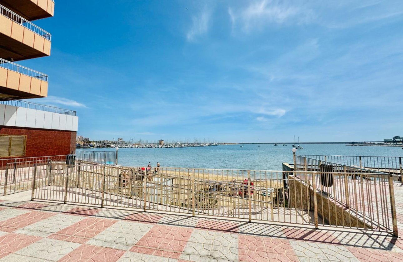 Reventa - Apartamento -
Torrevieja - Playa del Acequión