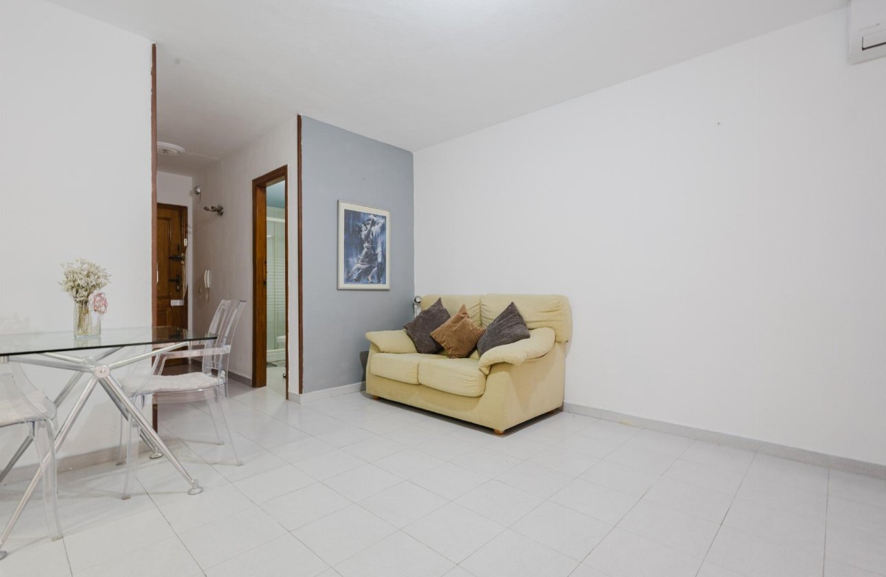 Reventa - Apartamento -
Torrevieja - Playa del Acequión