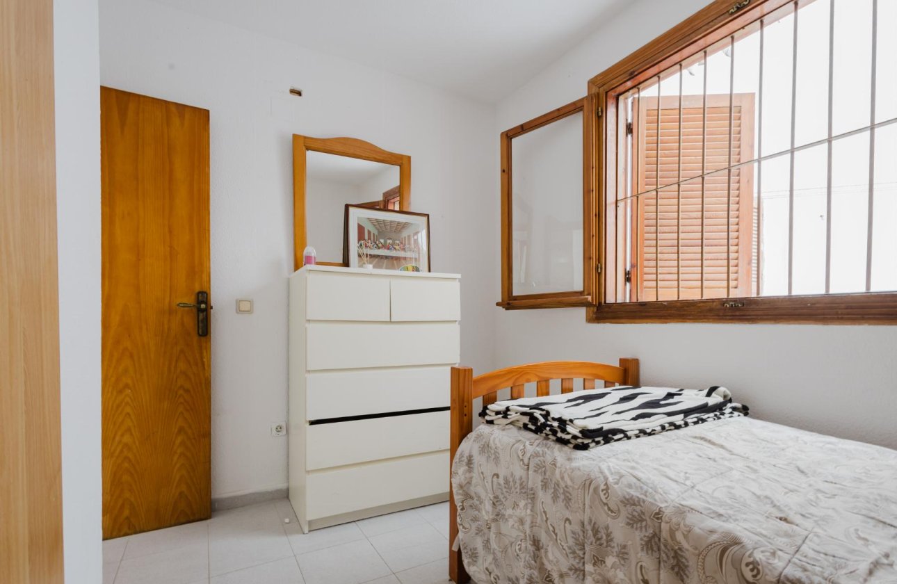 Reventa - Apartamento -
Torrevieja - Playa del Acequión