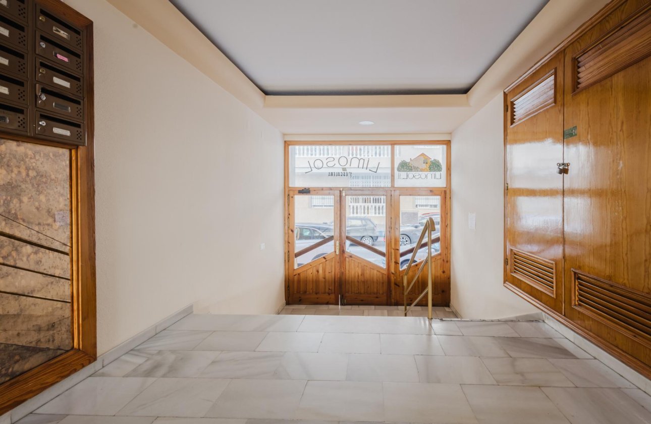 Reventa - Apartamento -
Torrevieja - Playa del Acequión