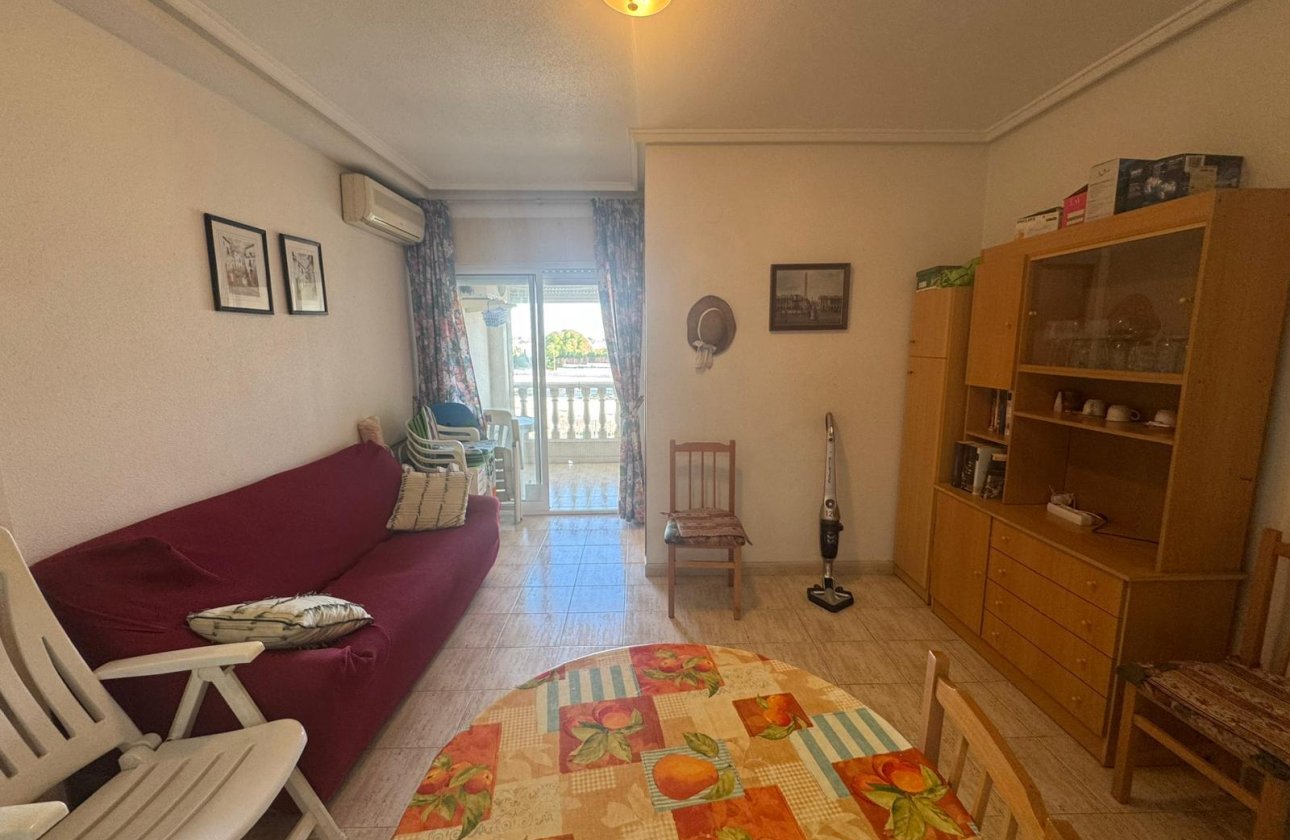 Reventa - Apartamento -
Torrevieja - Playa del Acequión