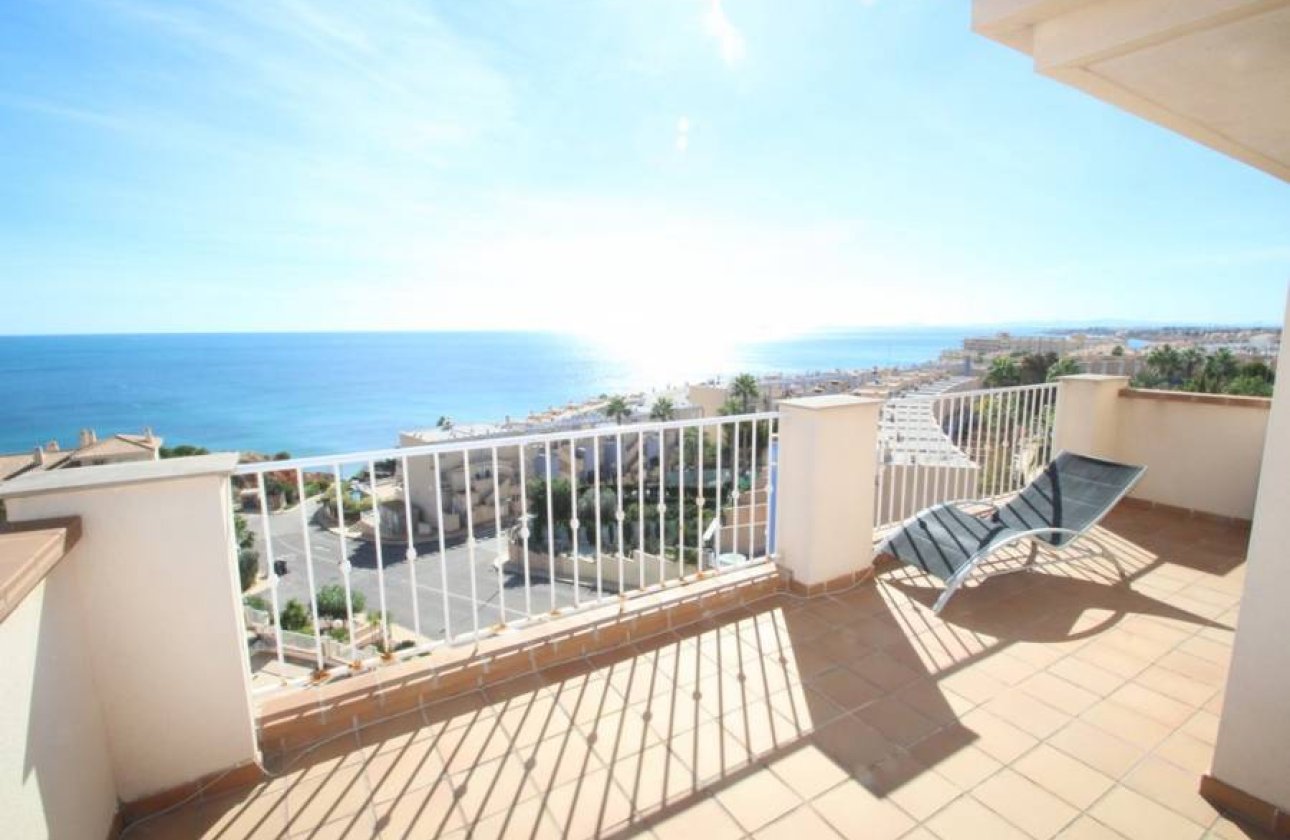 Reventa - Ático -
Orihuela Costa - Campoamor