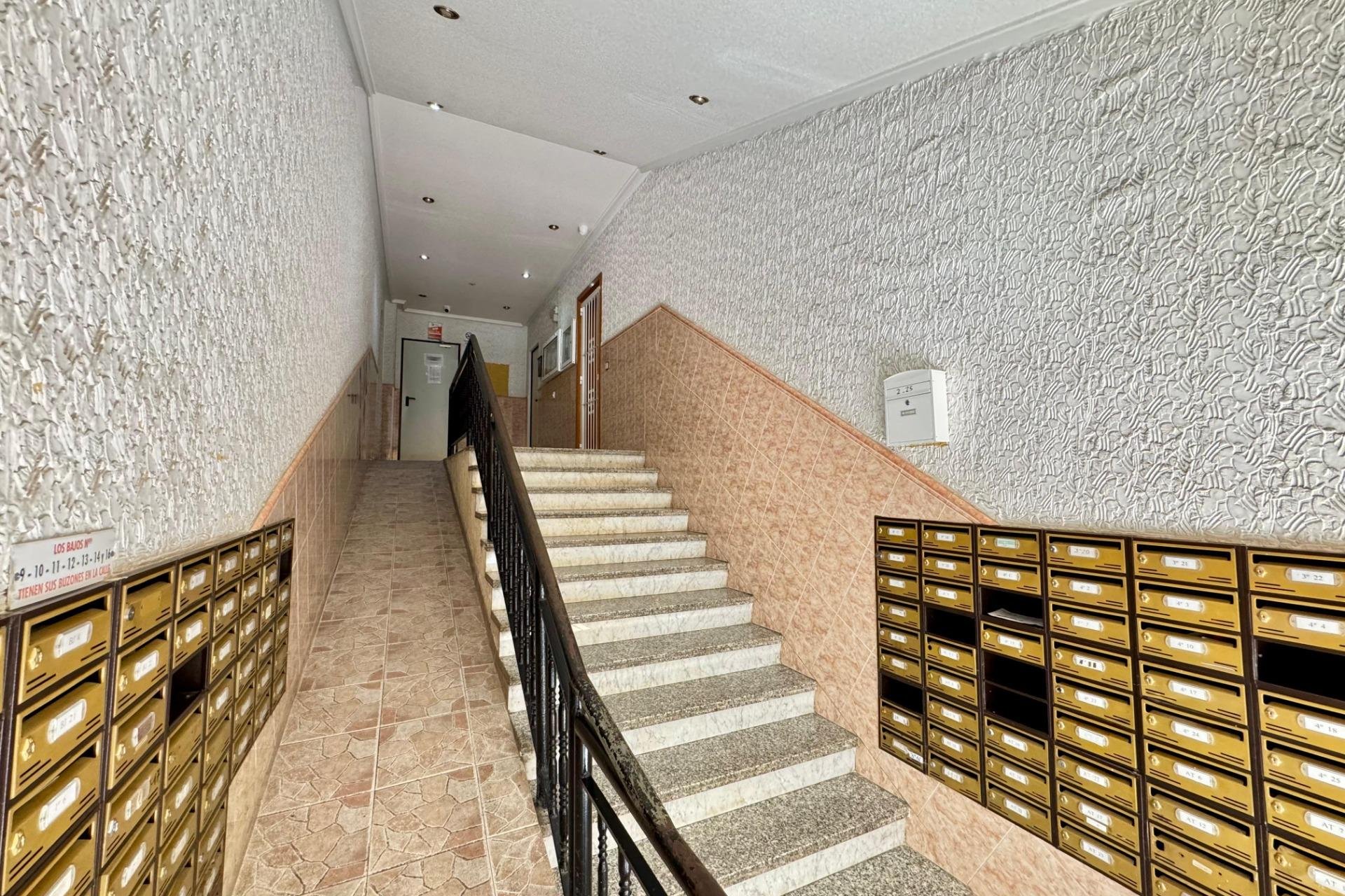 Reventa - Ático -
Torrevieja - Centro