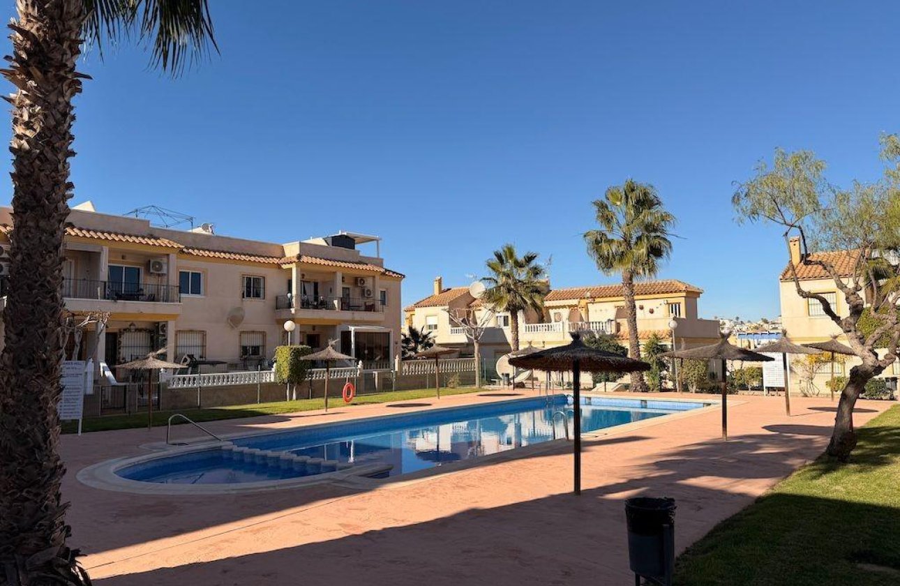 Reventa - Bungalow -
Orihuela Costa - Las Filipinas