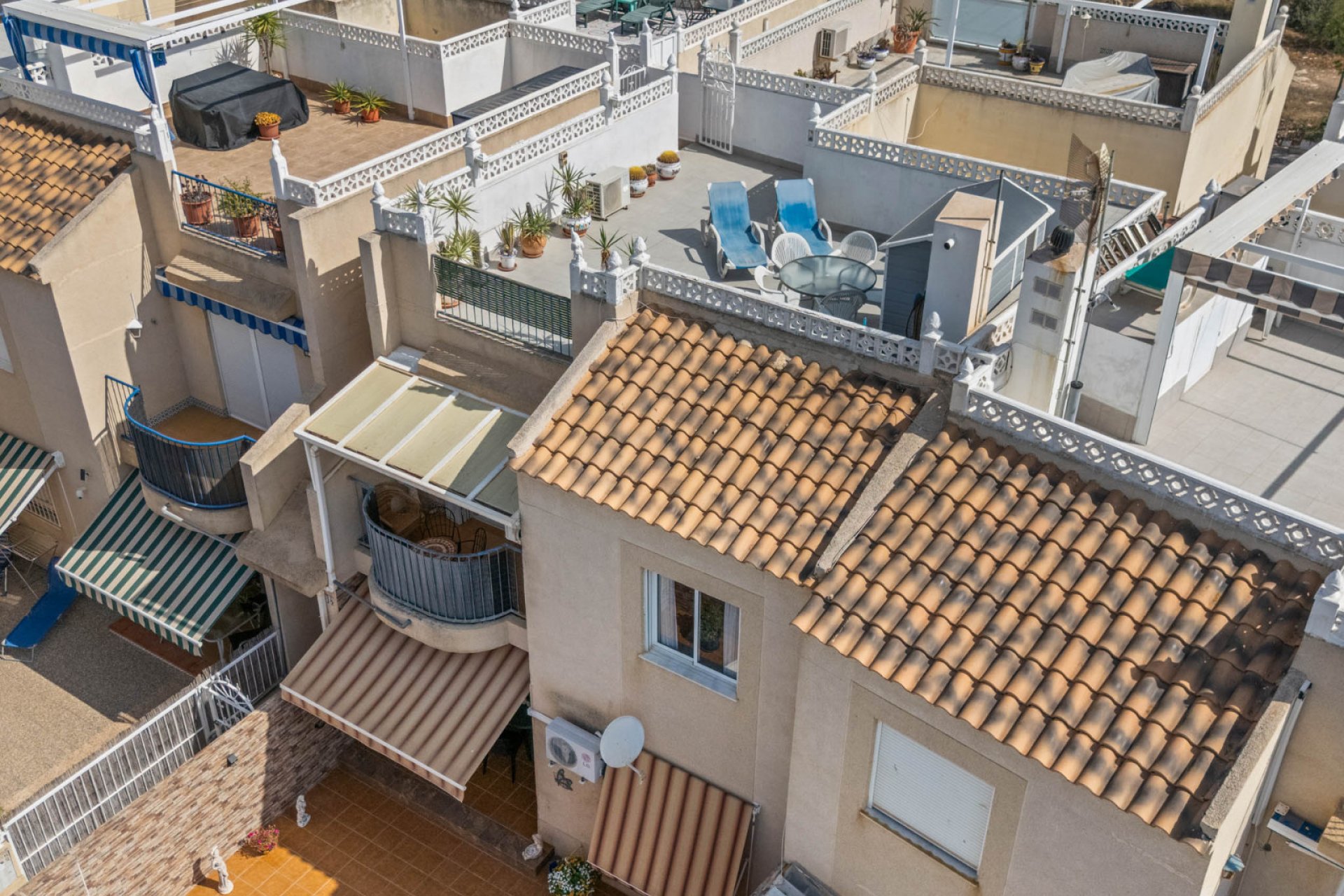 Reventa - Bungalow -
Torrevieja - El chaparral