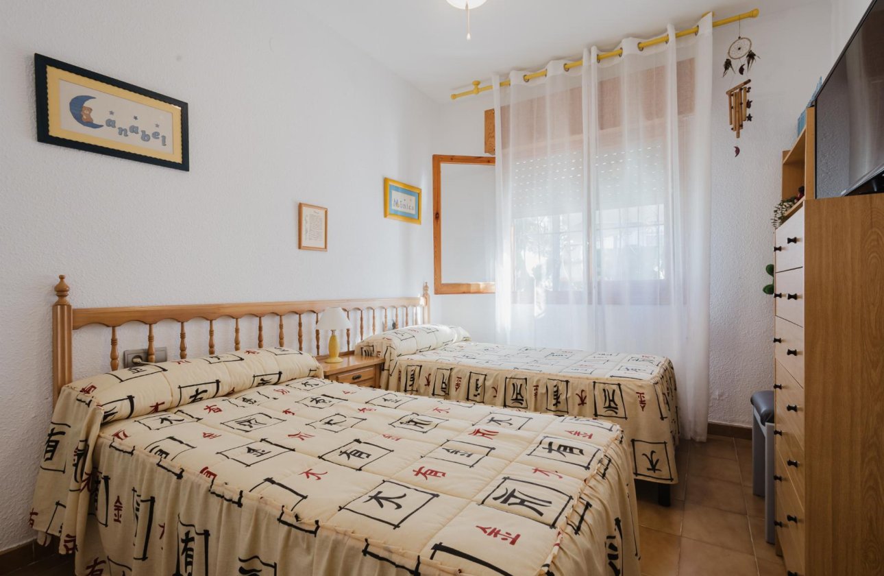 Reventa - Bungalow -
Torrevieja - playa de los naufragos