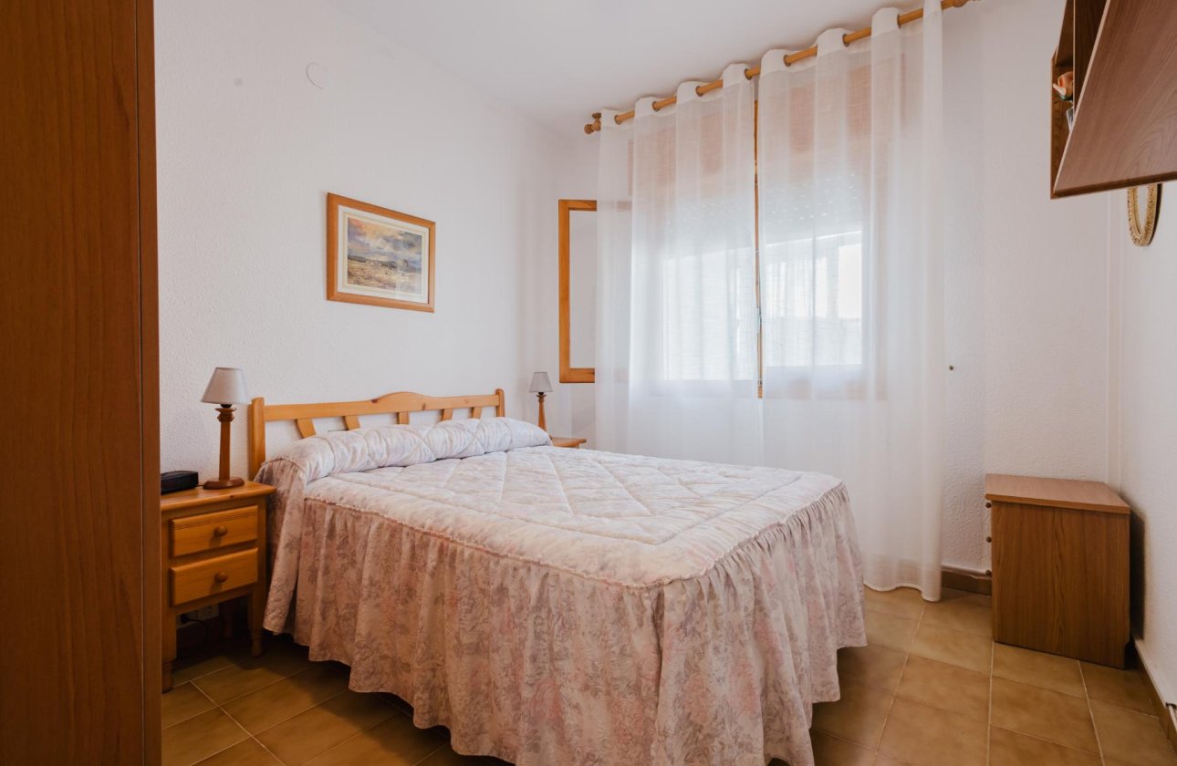 Reventa - Bungalow -
Torrevieja - playa de los naufragos